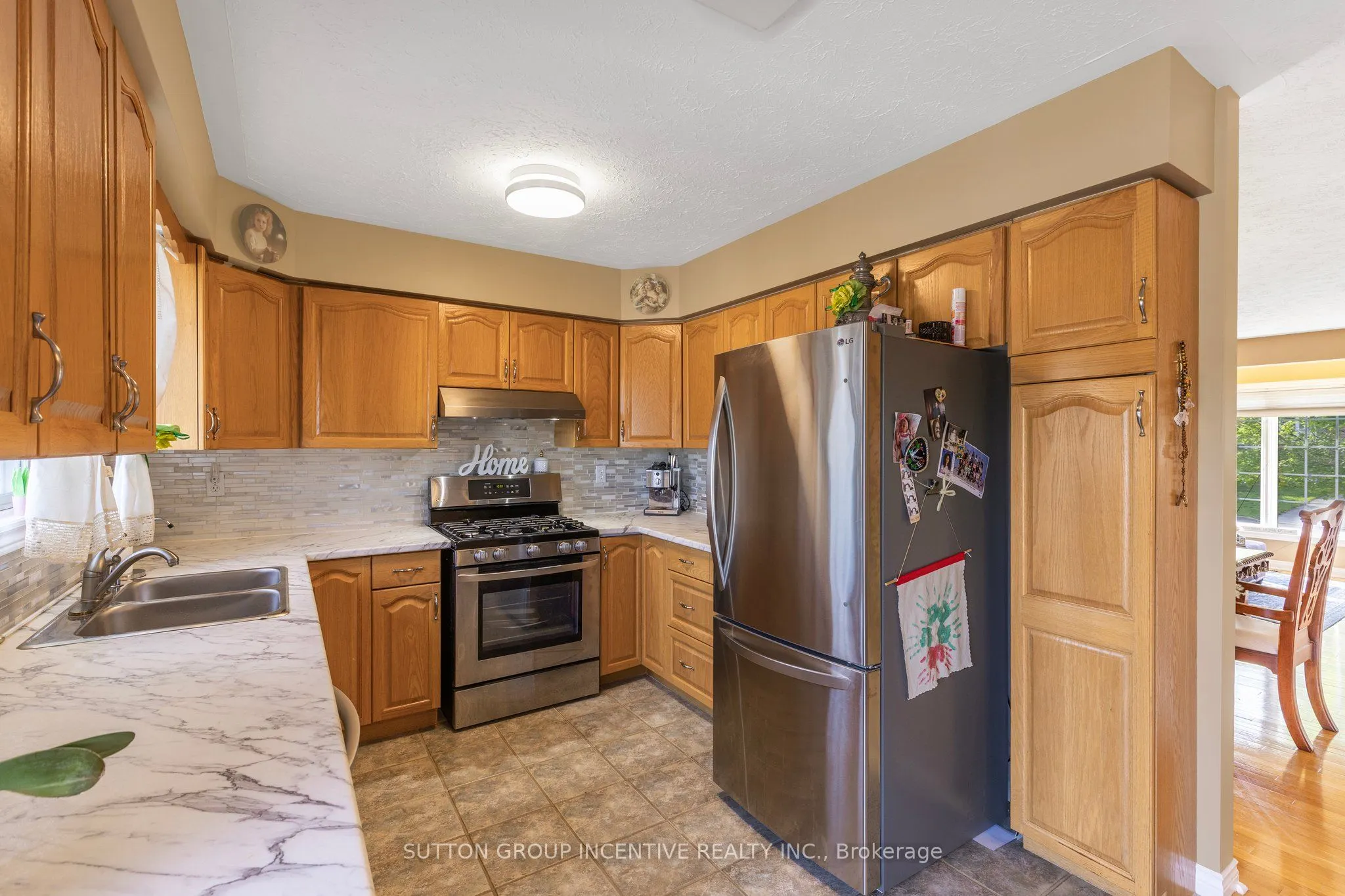 635 Wayne Crescent