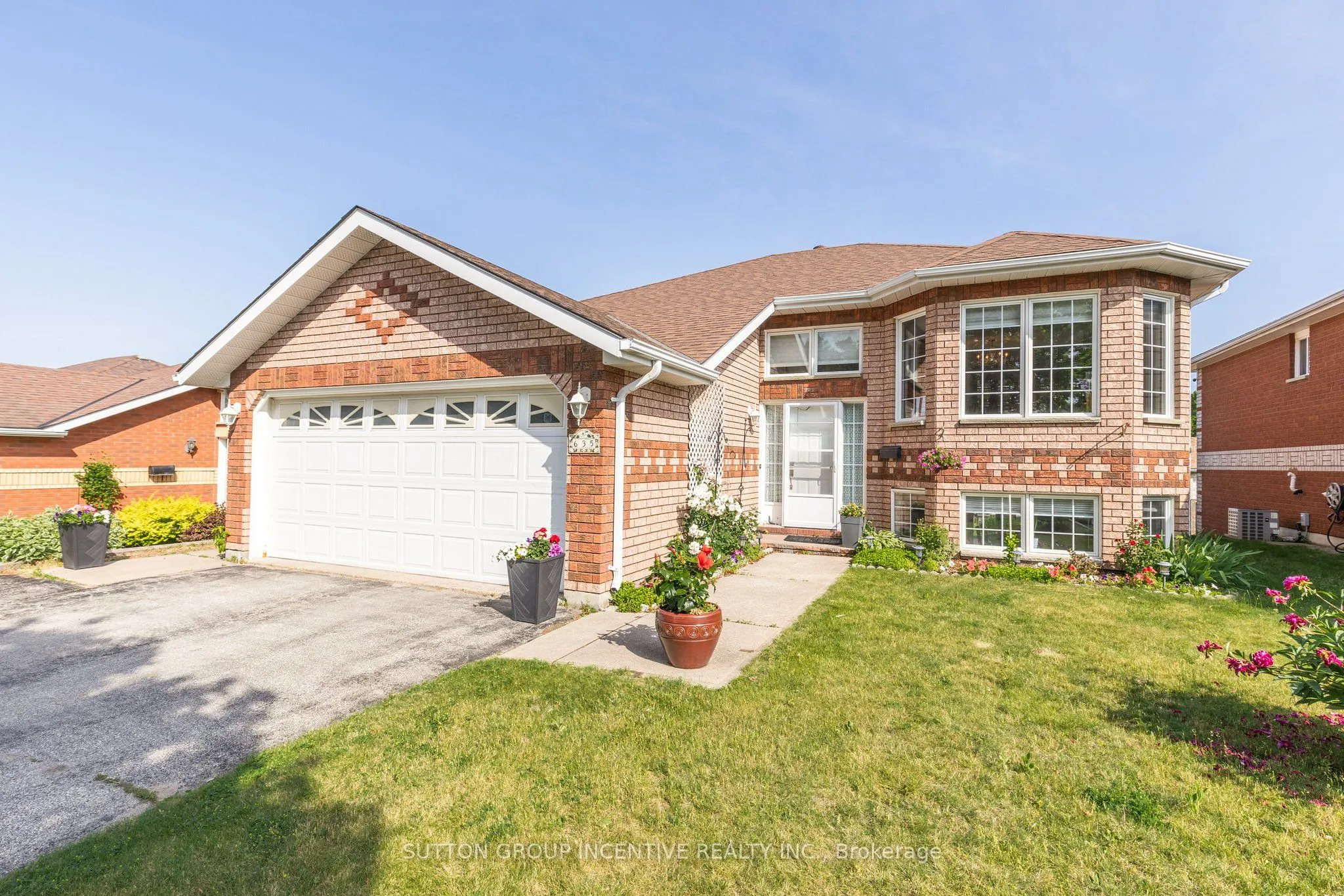 635 Wayne Crescent