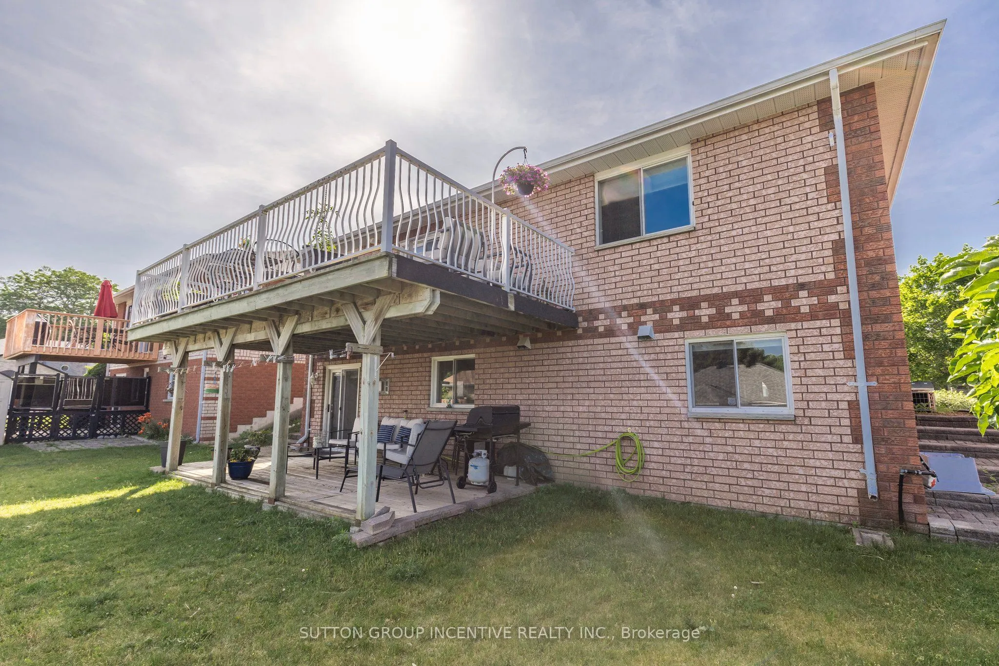 635 Wayne Crescent
