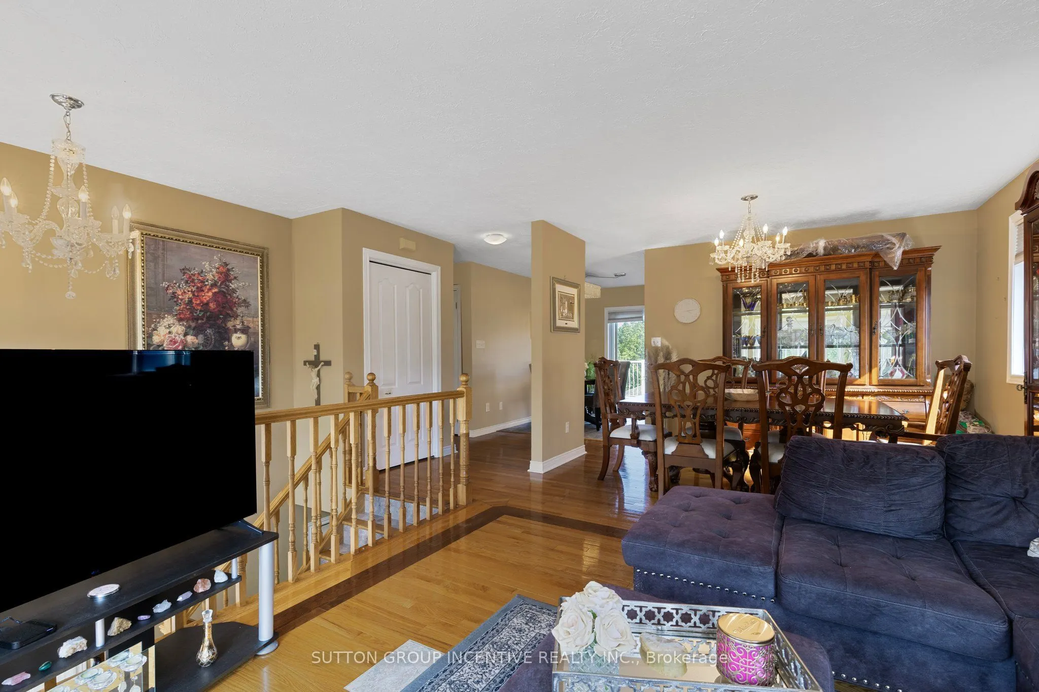 635 Wayne Crescent
