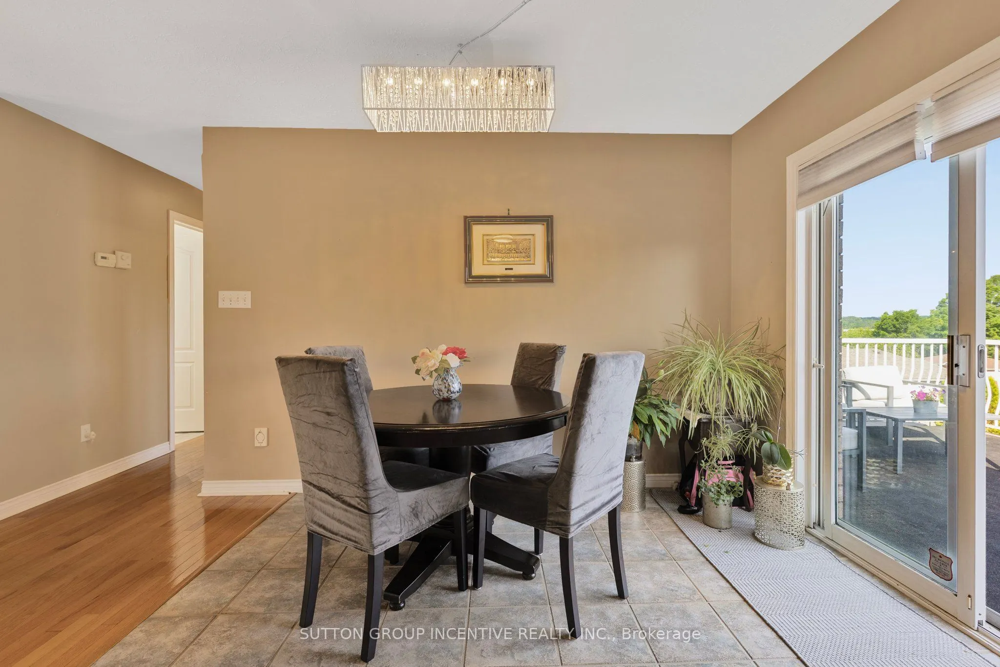 635 Wayne Crescent