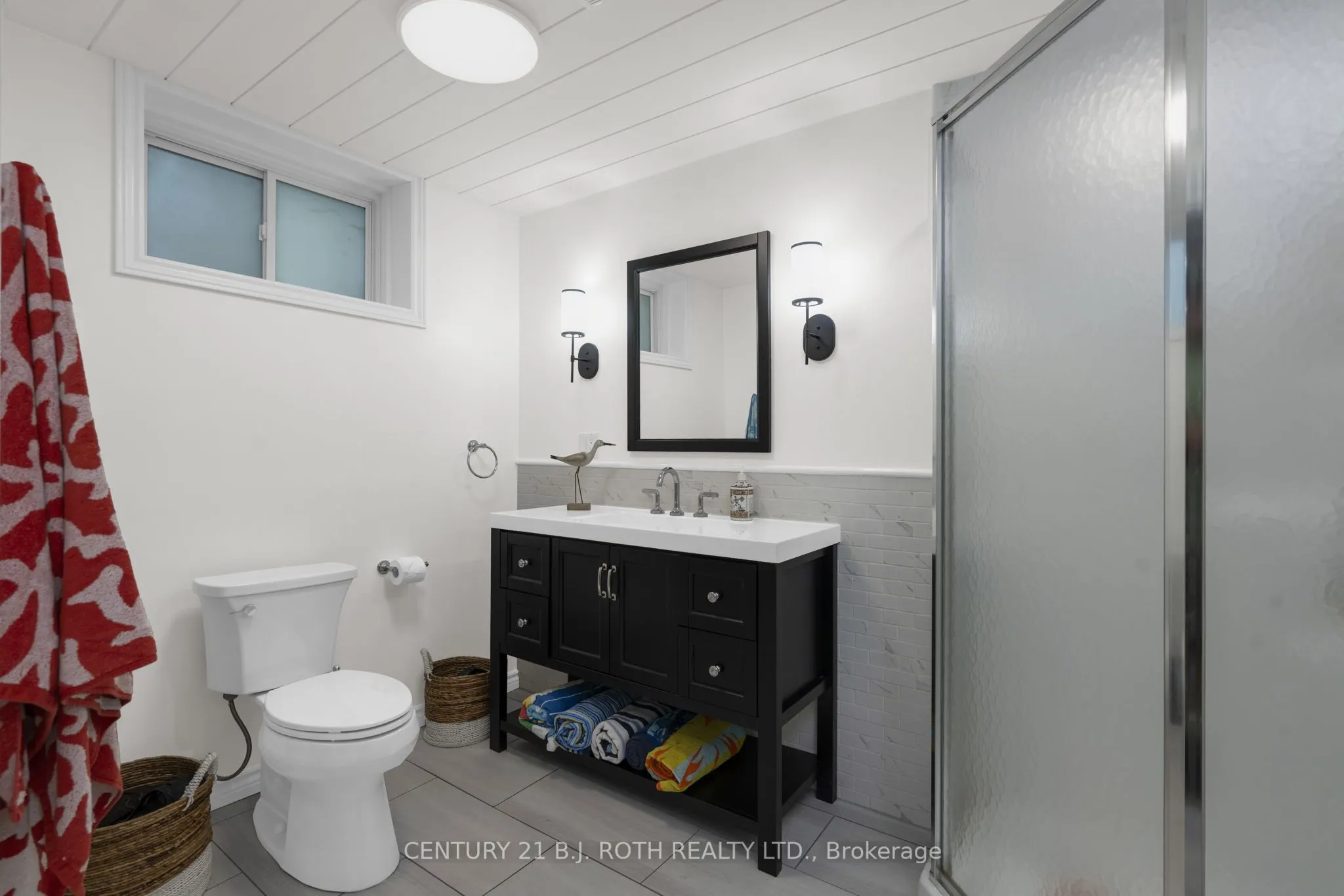 95 lakeshore Road E