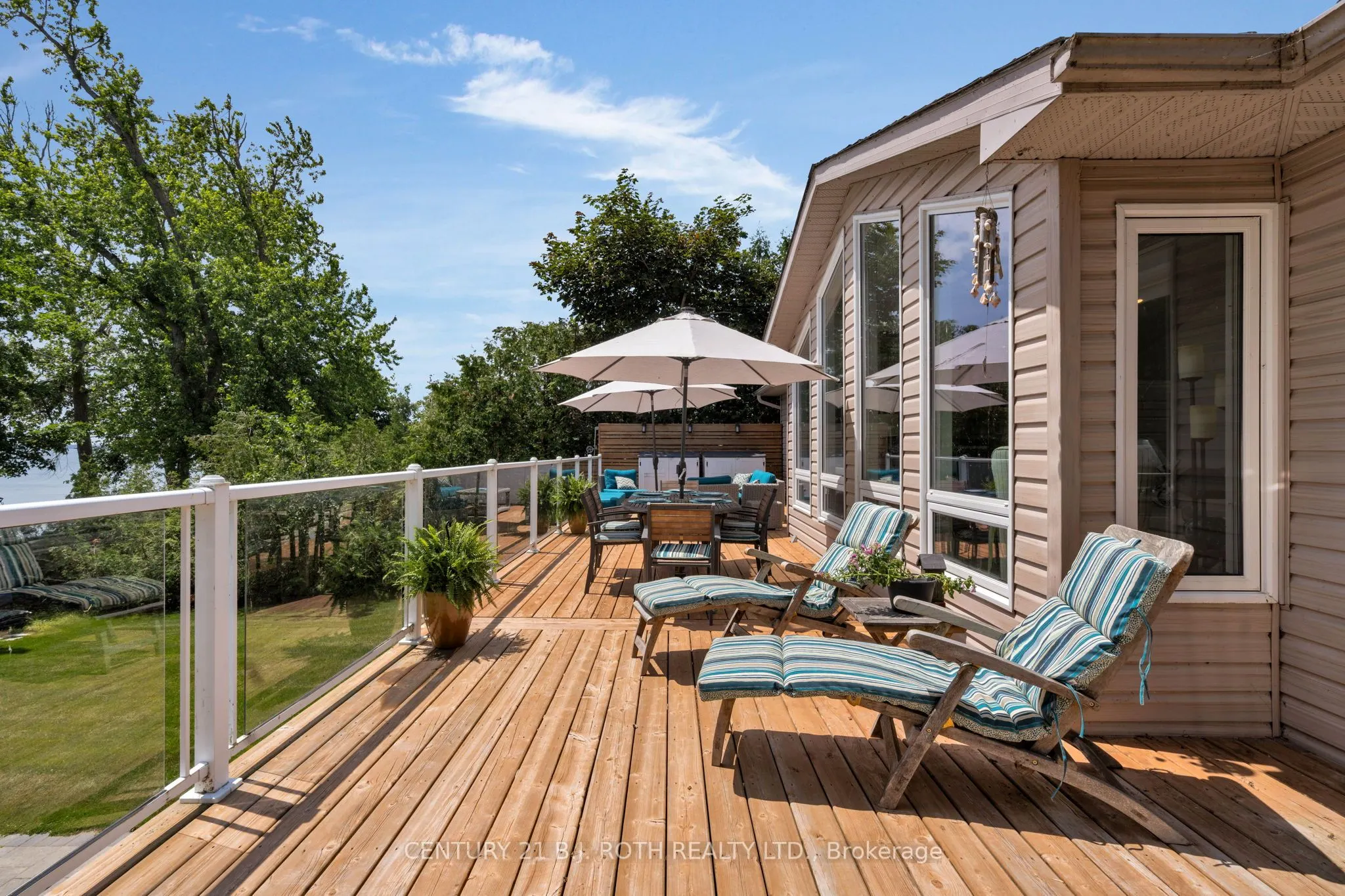 95 lakeshore Road E