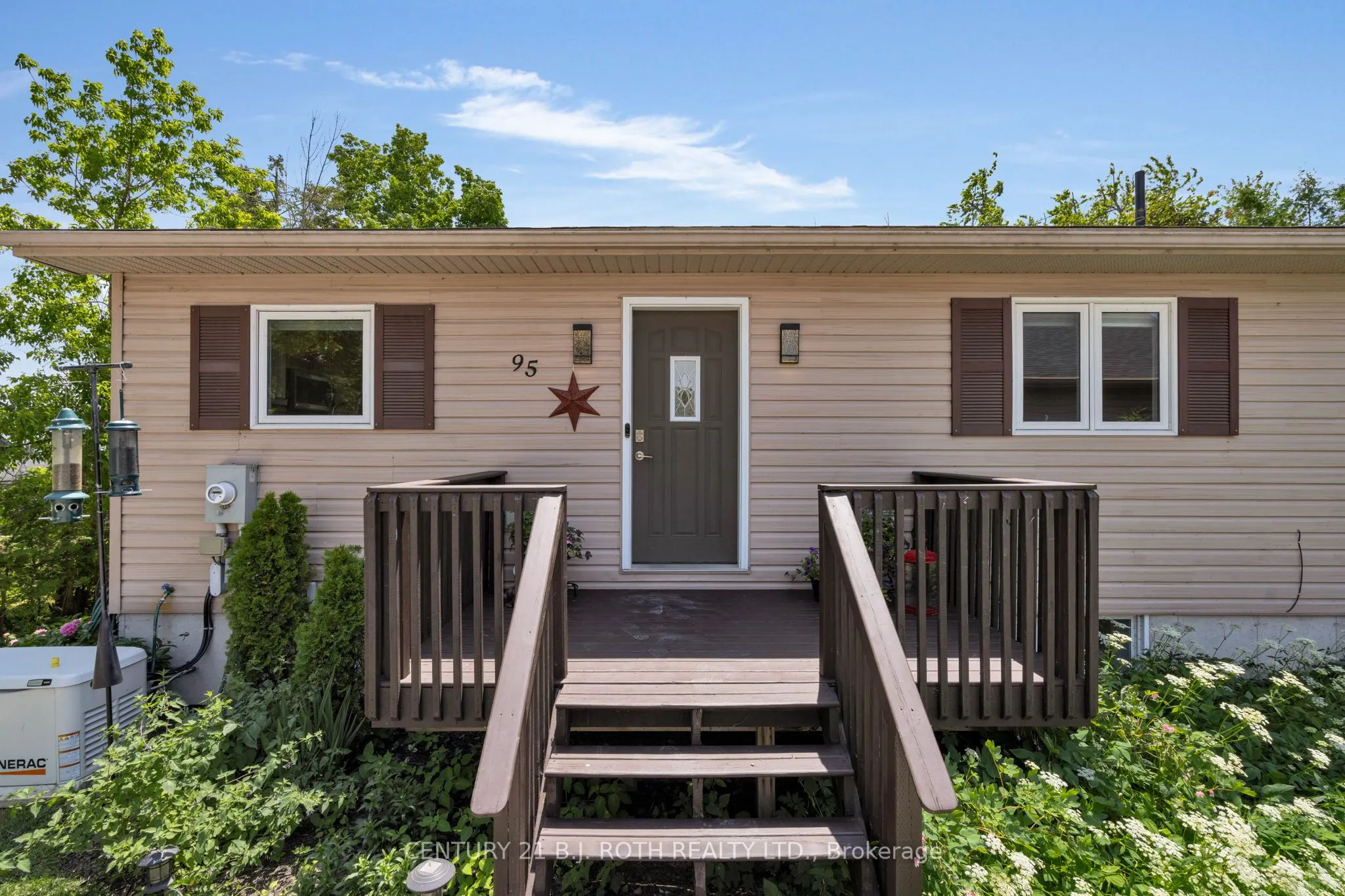 95 lakeshore Road E