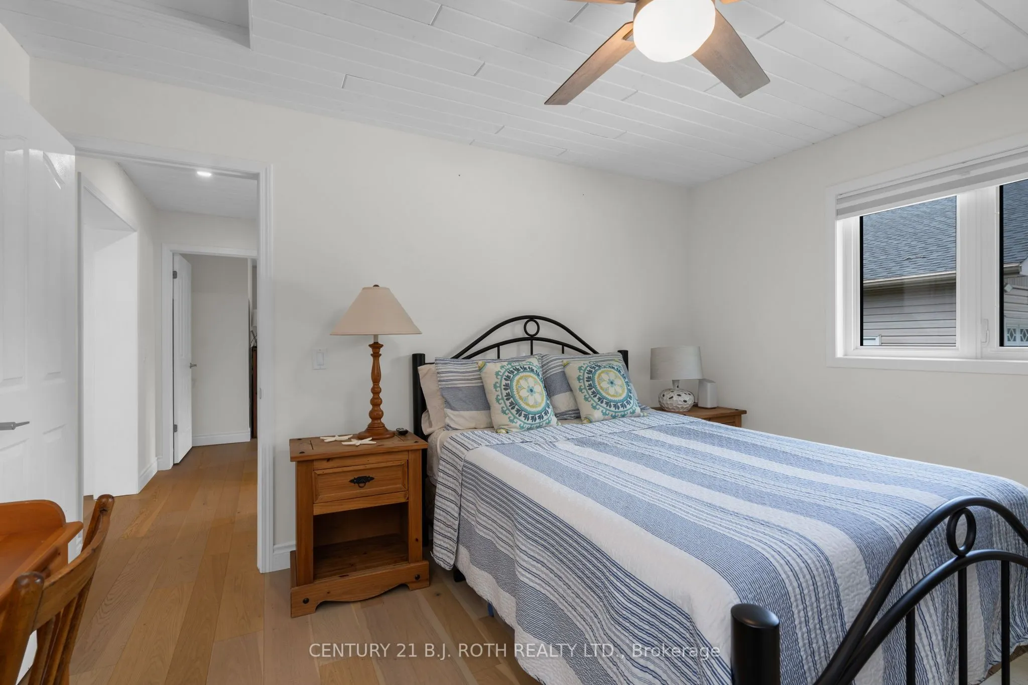 95 lakeshore Road E