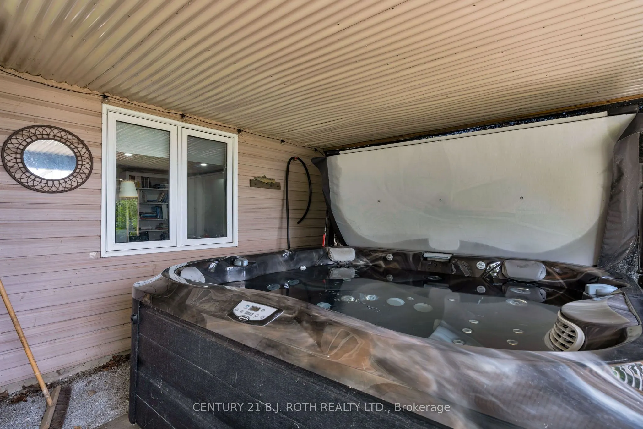 95 lakeshore Road E