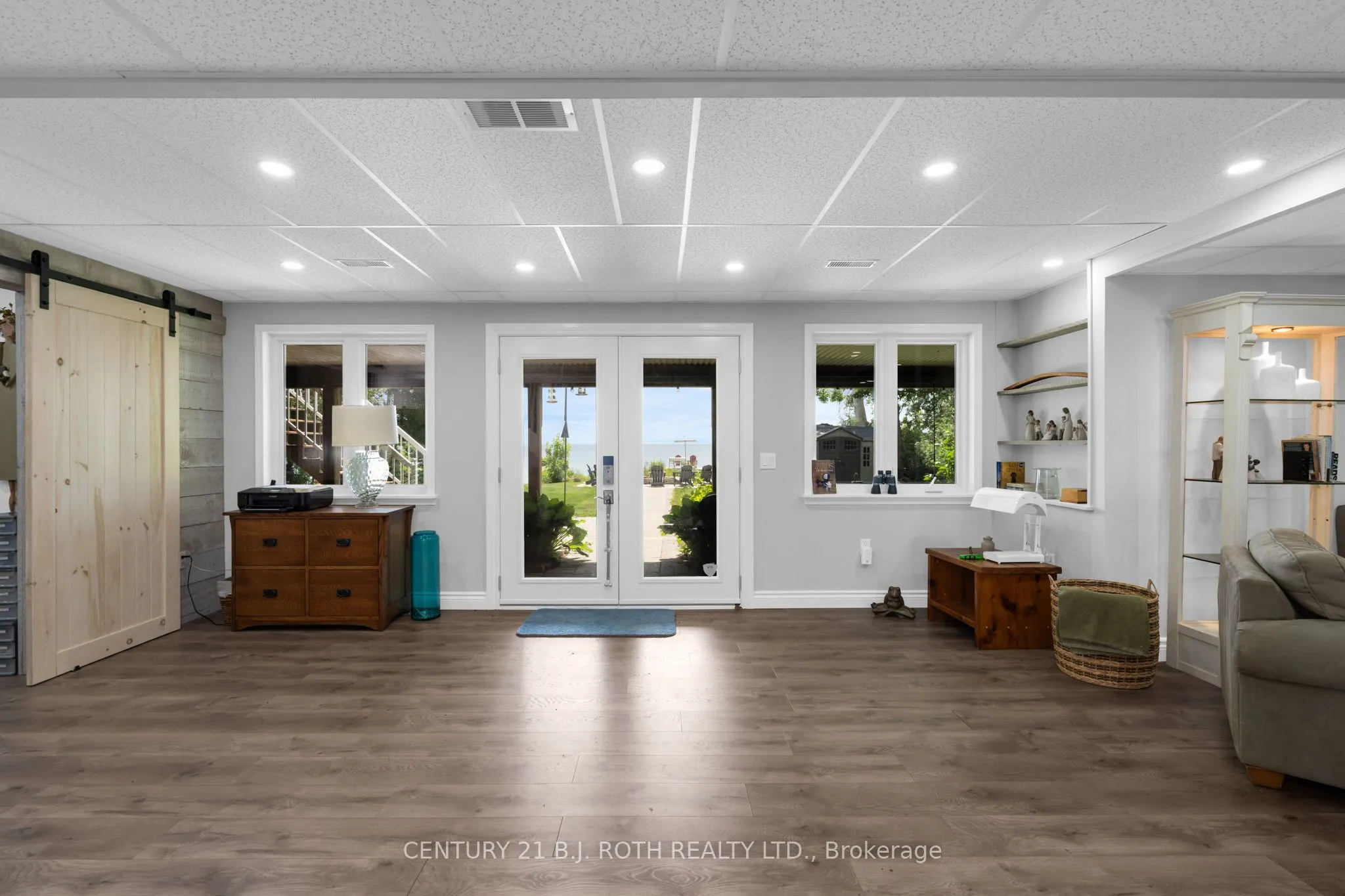 95 lakeshore Road E