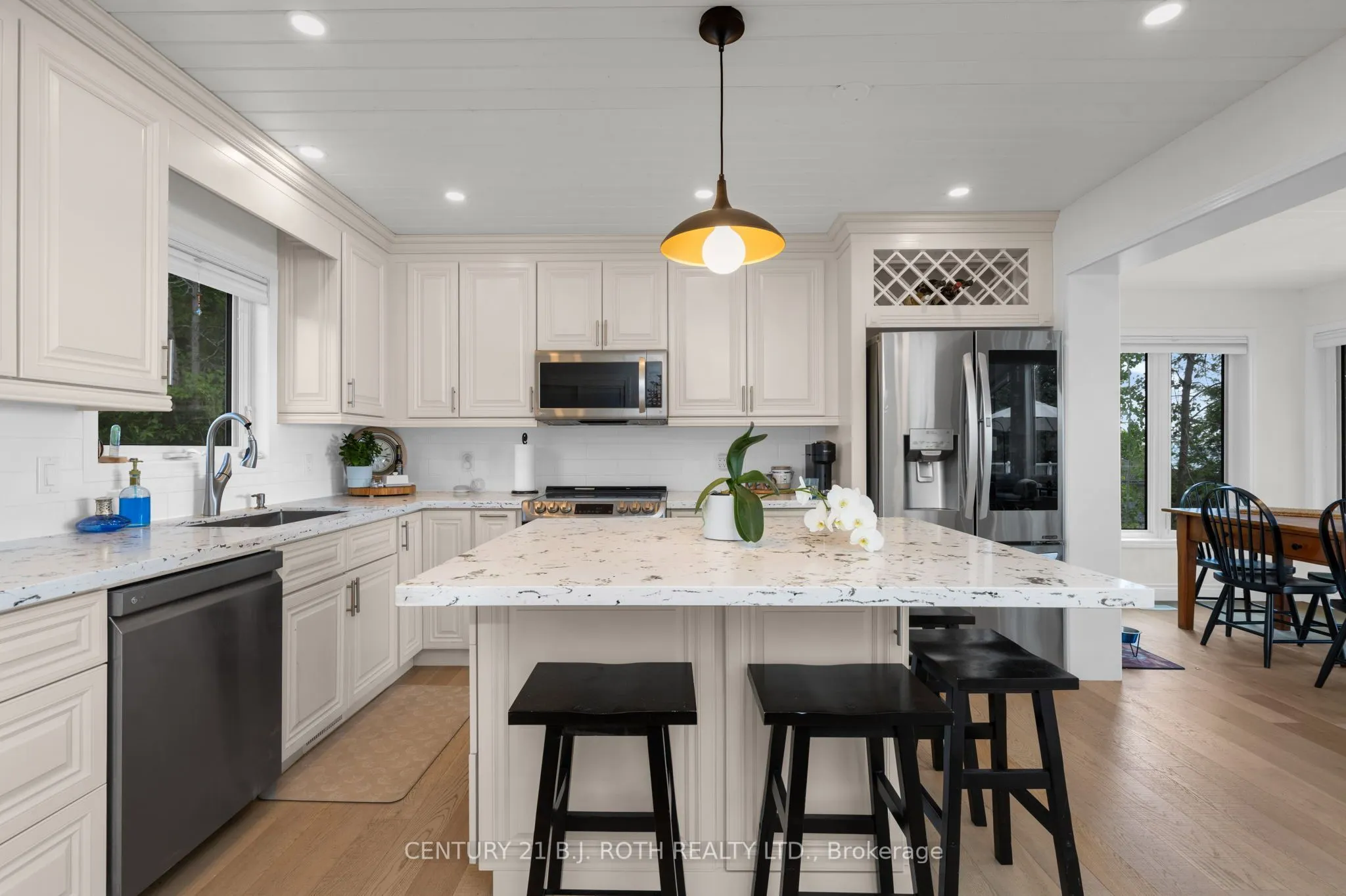 95 lakeshore Road E