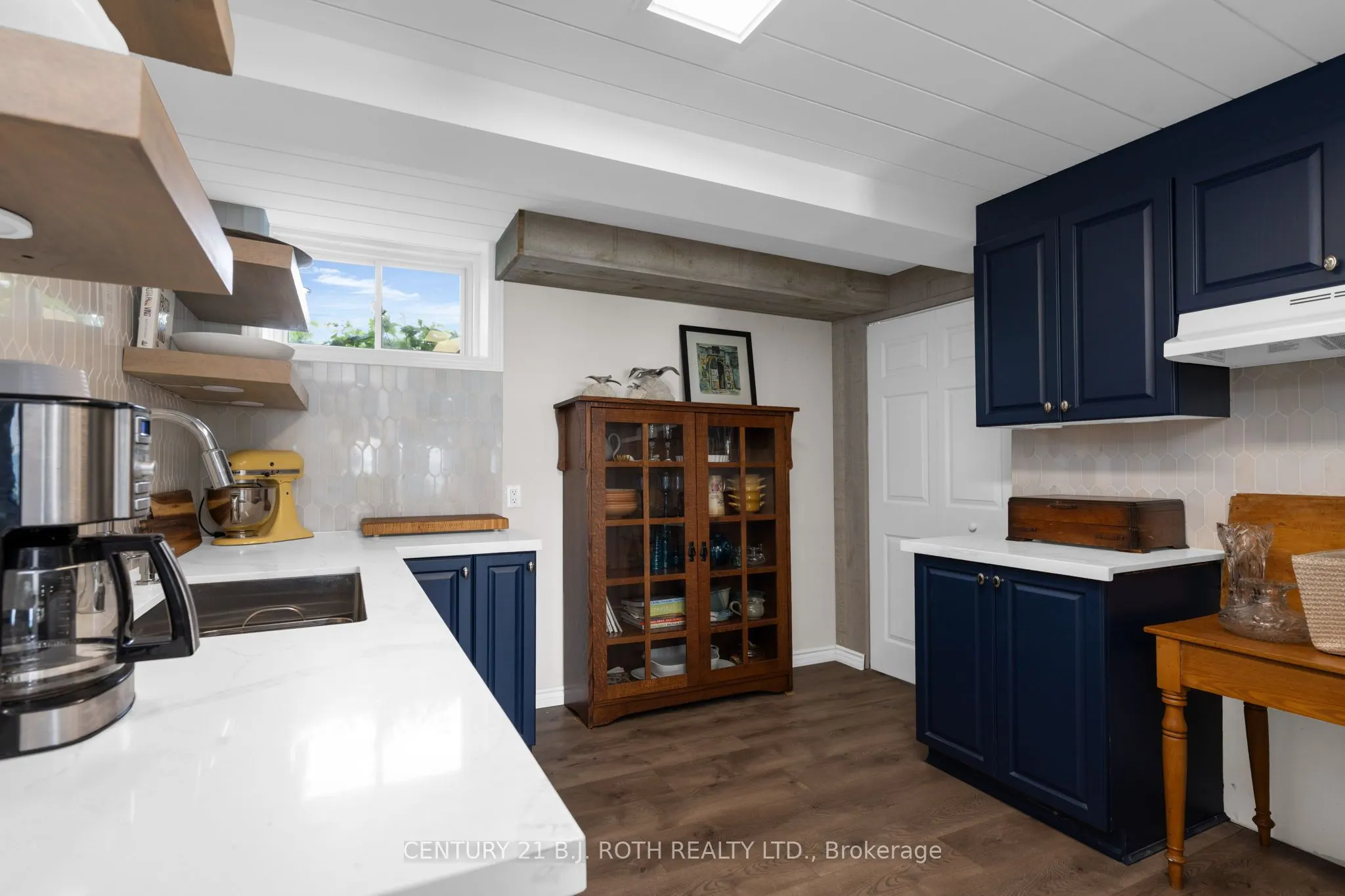 95 lakeshore Road E