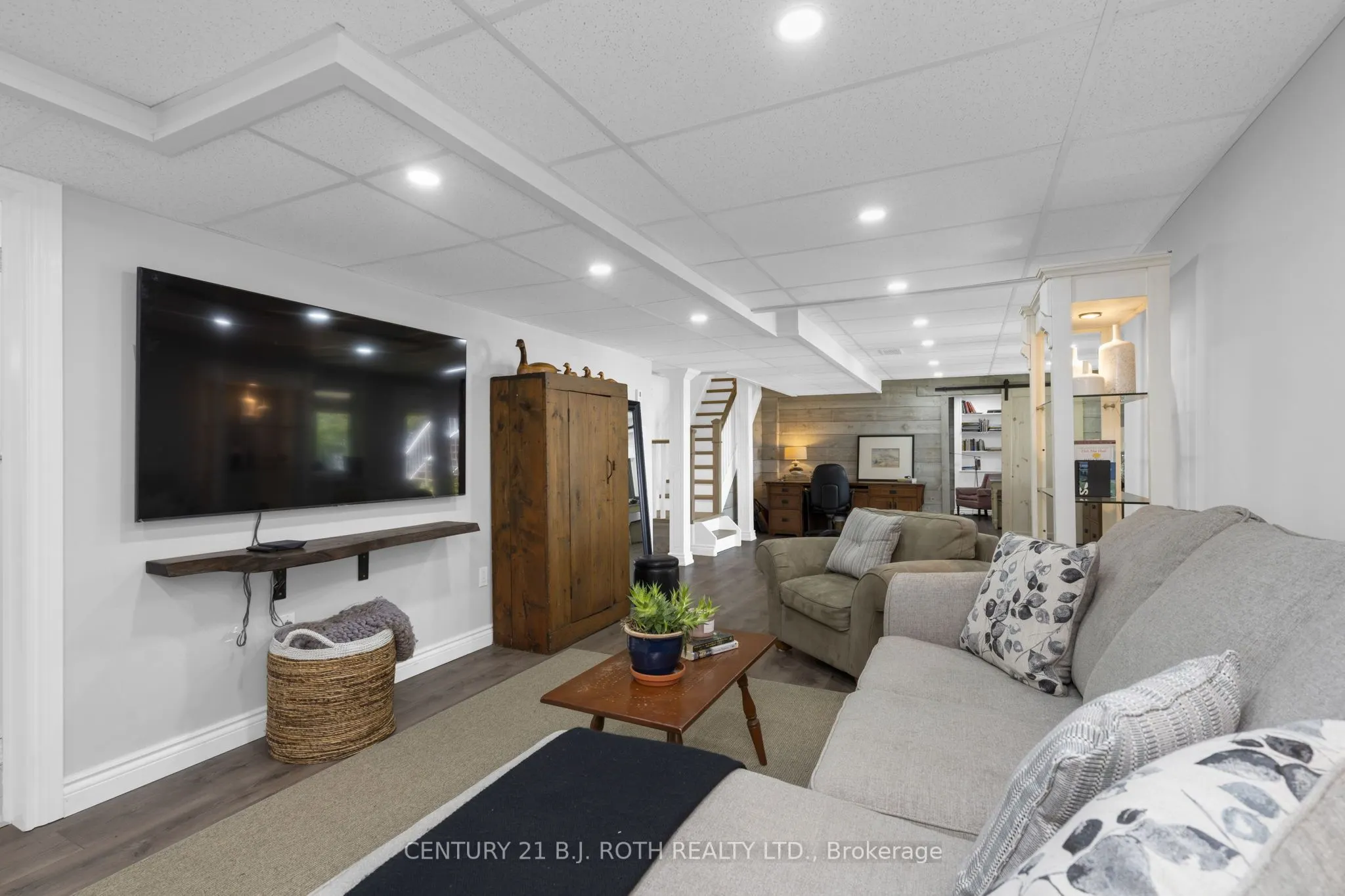 95 lakeshore Road E