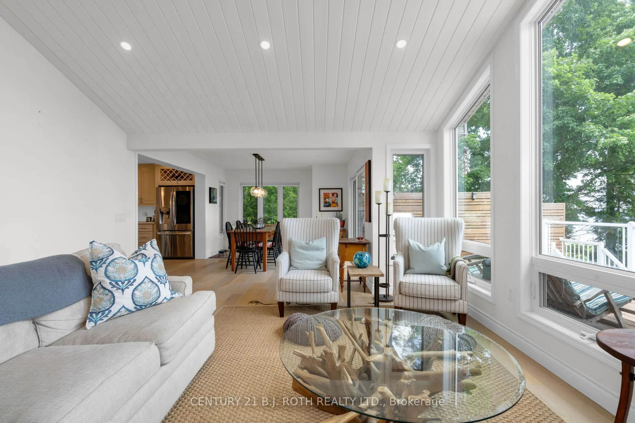 95 lakeshore Road E