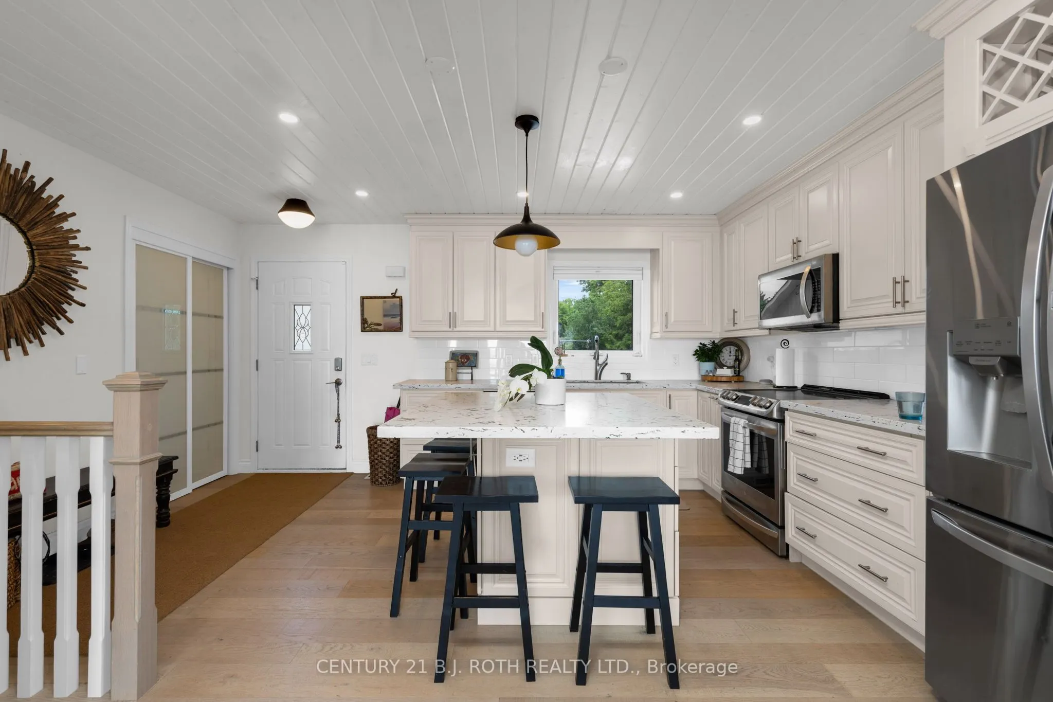 95 lakeshore Road E