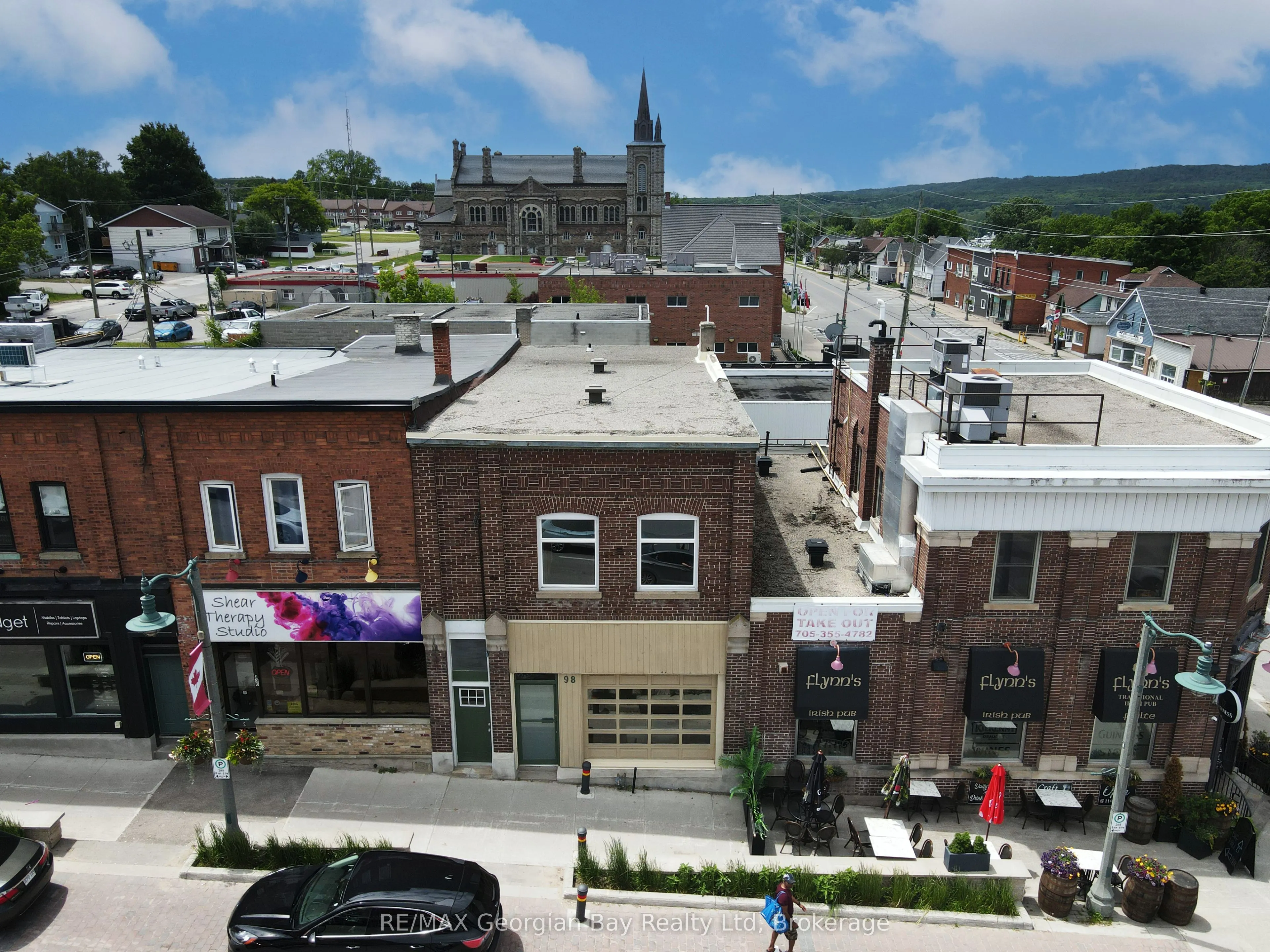 98 MAIN Street