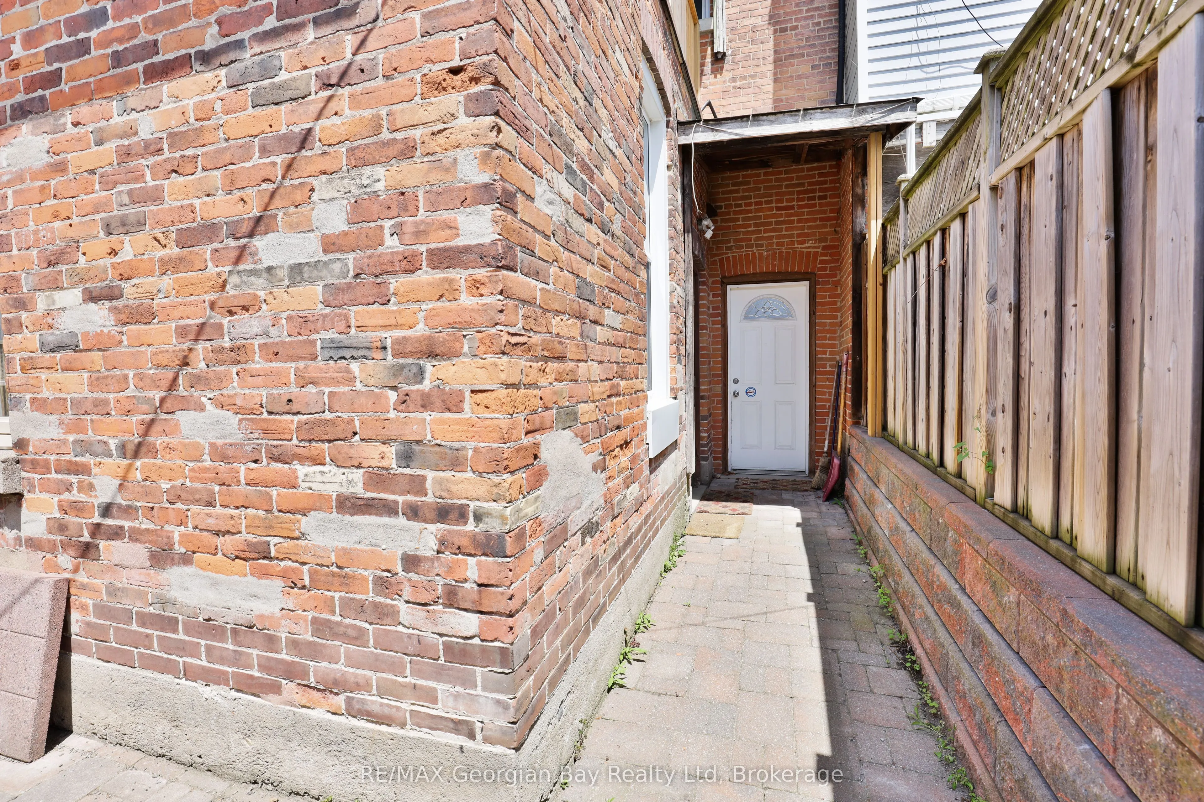 98 MAIN Street