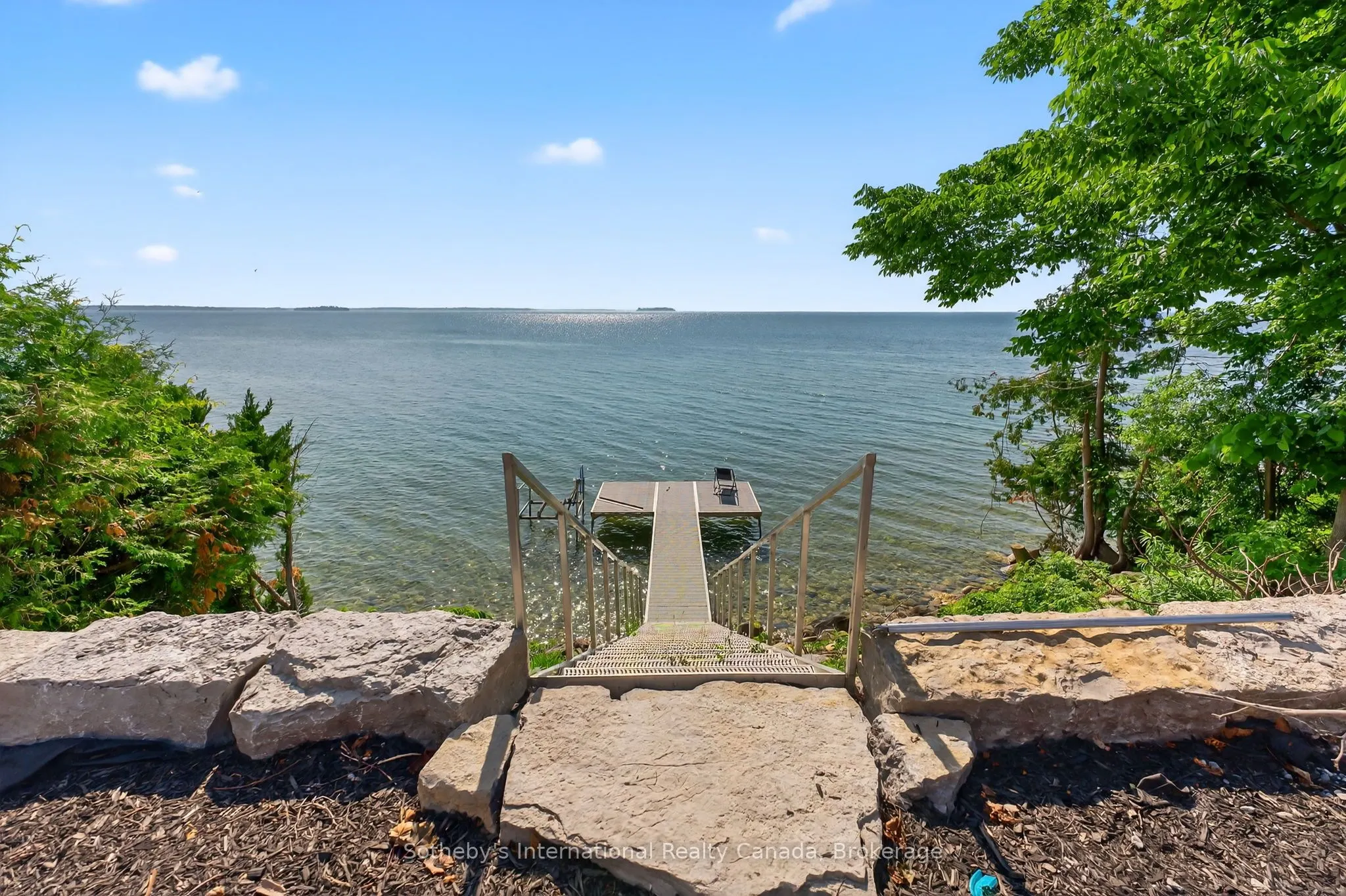 211 Moon Point Drive