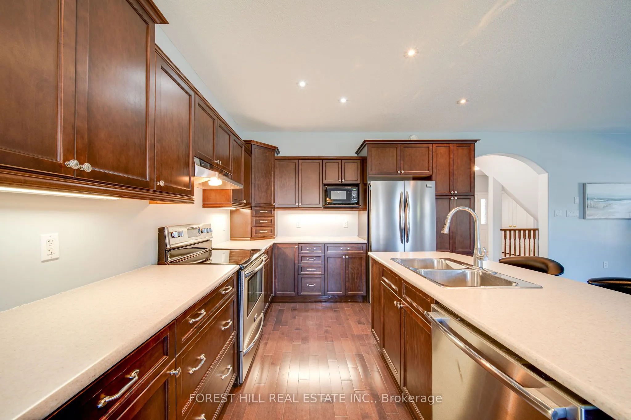 54 Chamberlain Crescent