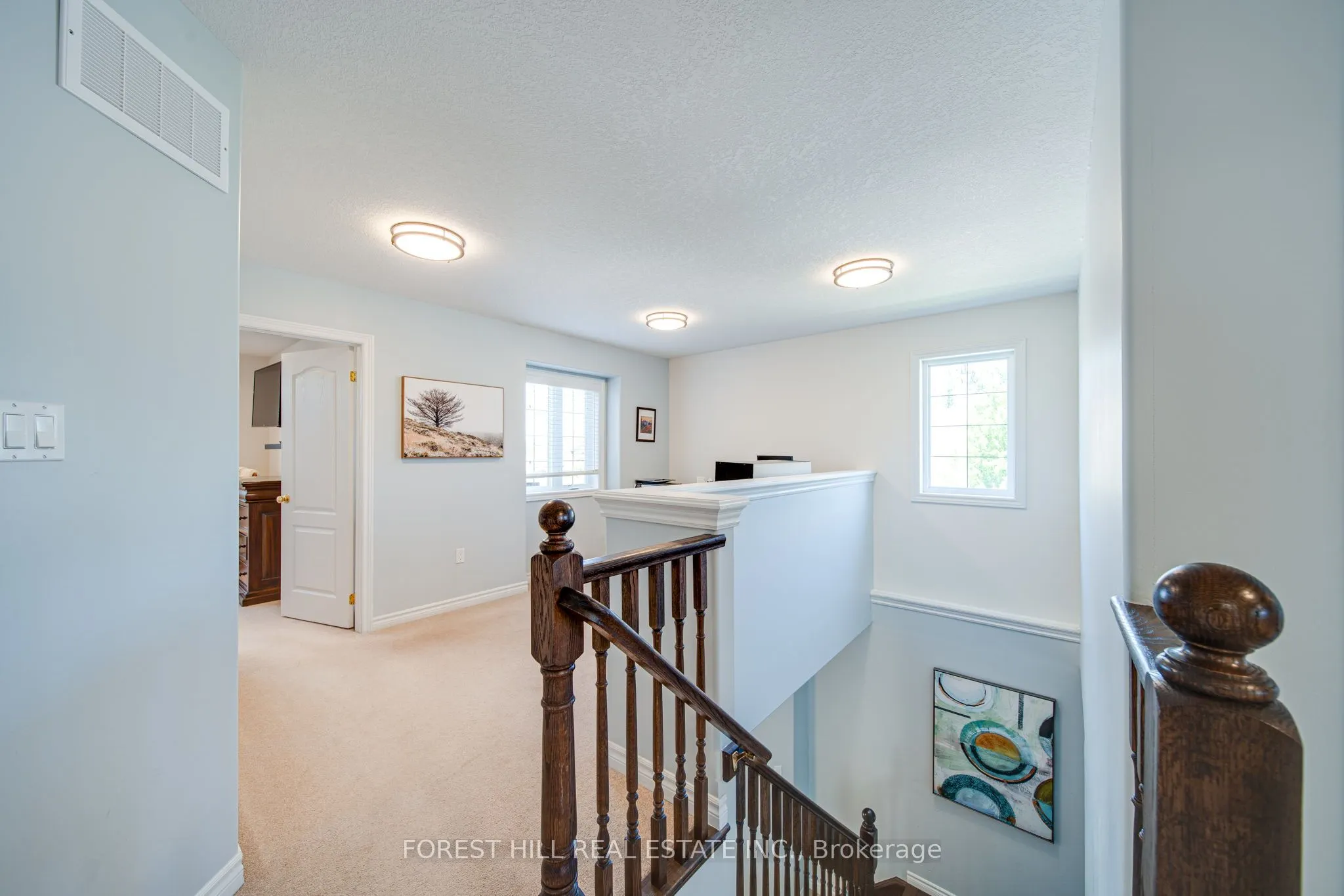54 Chamberlain Crescent