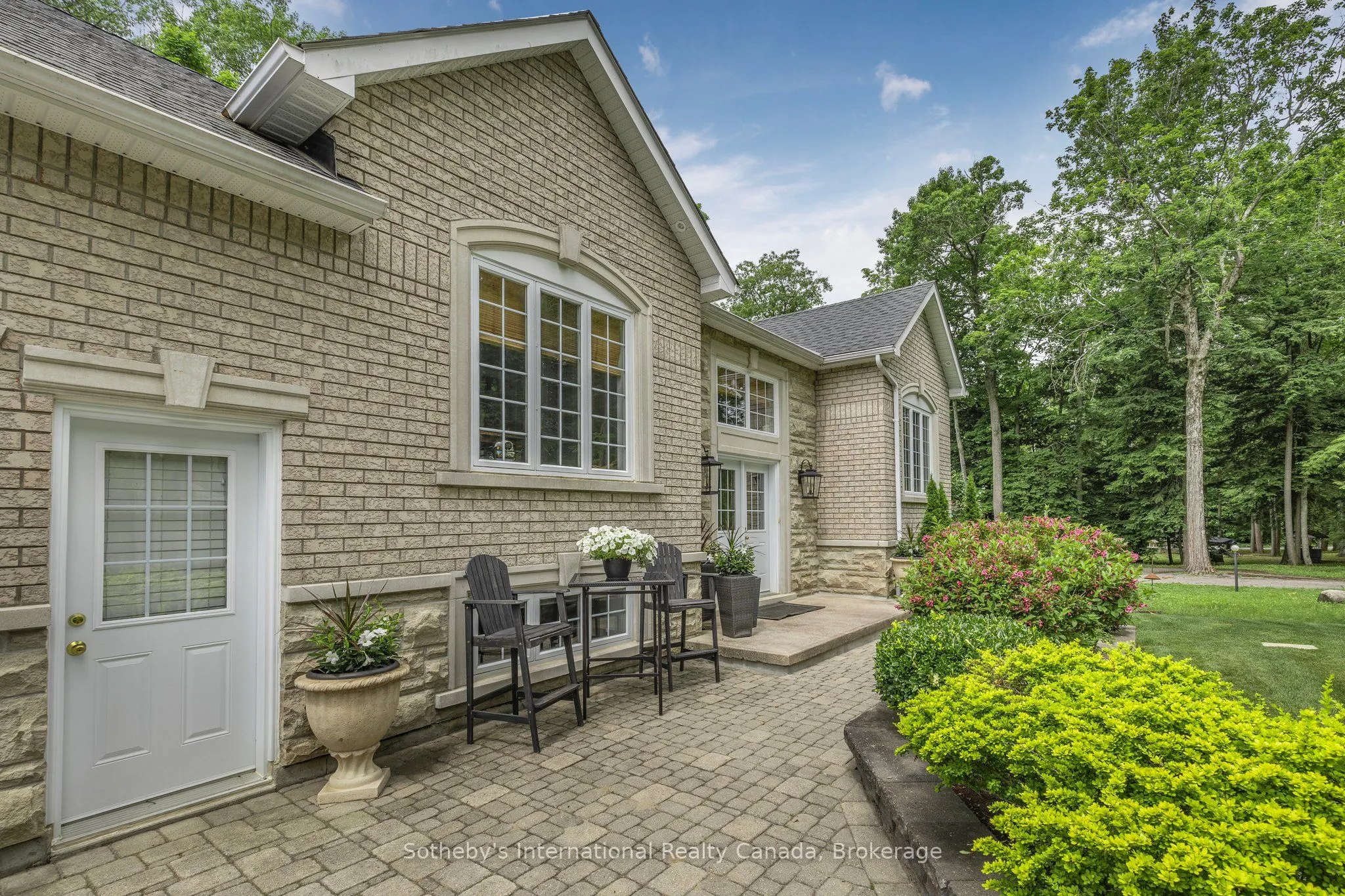 62 Oliver Drive