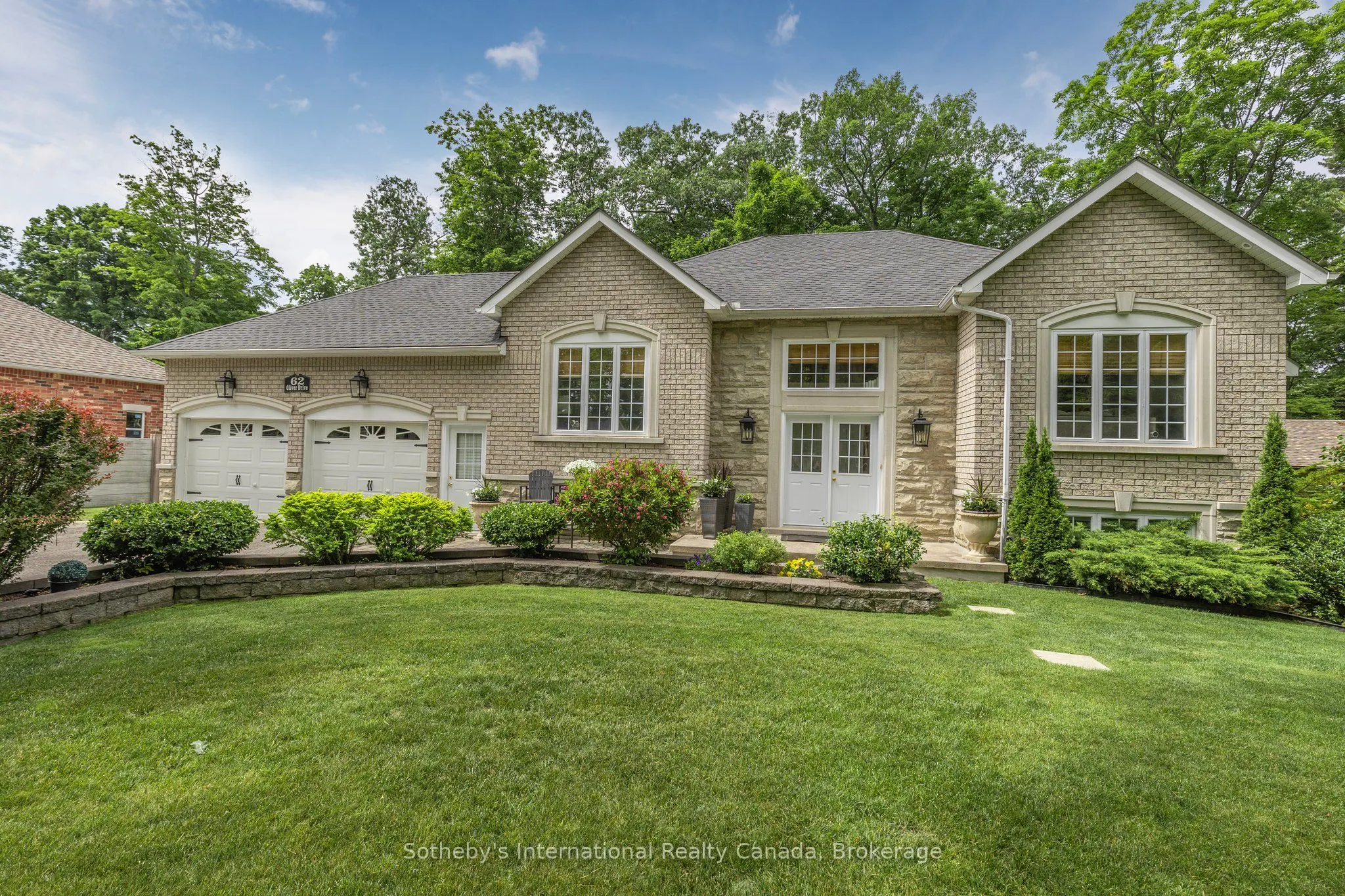 62 Oliver Drive
