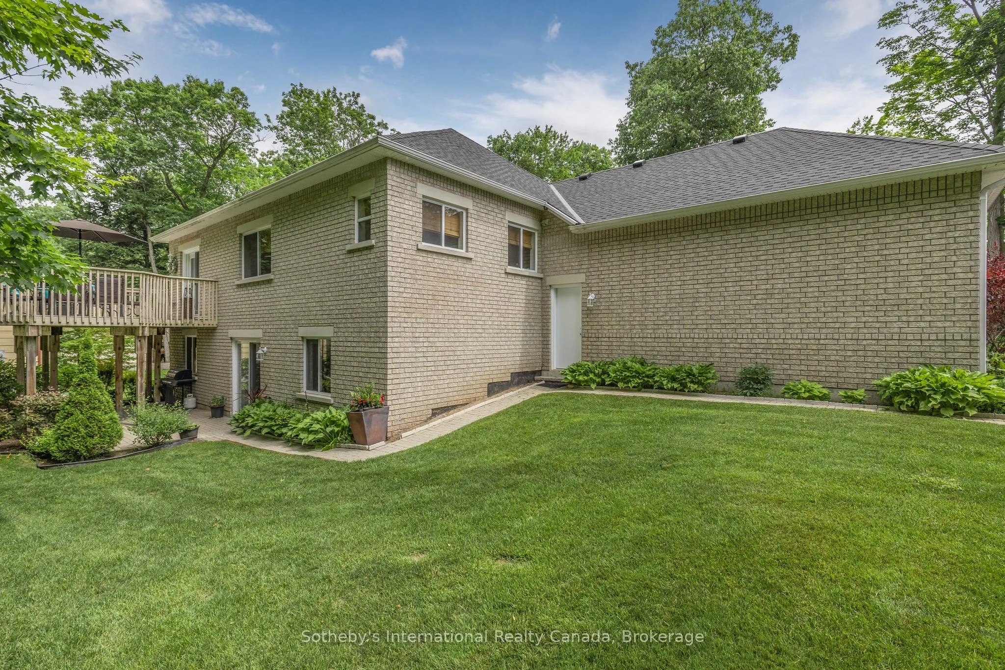 62 Oliver Drive
