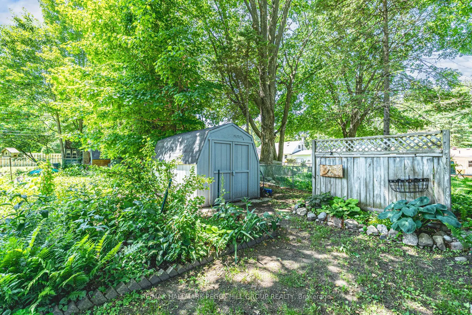 828 Dominion Avenue