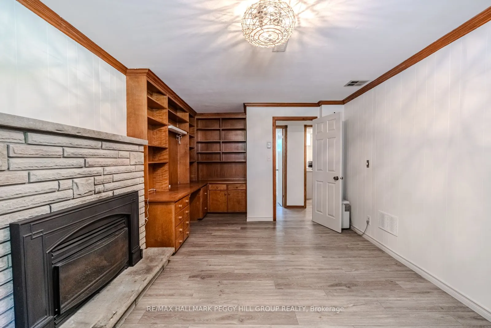 828 Dominion Avenue
