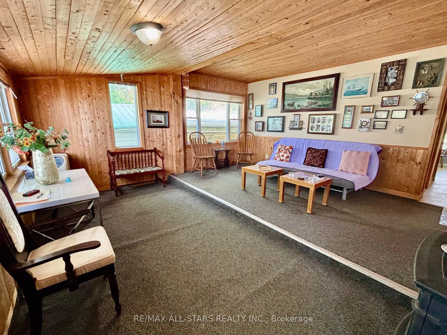 2644 Lakeshore Drive