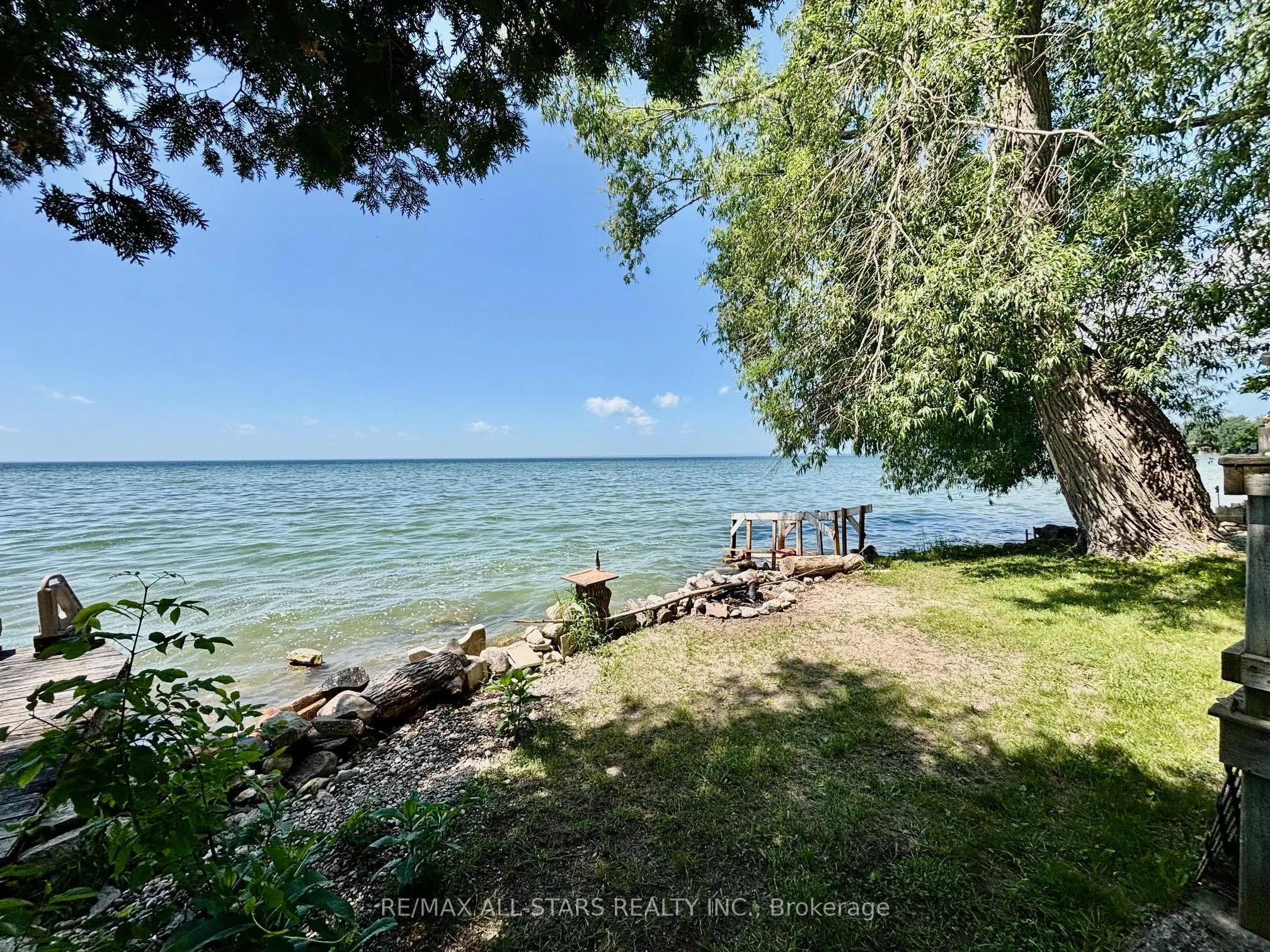 2644 Lakeshore Drive