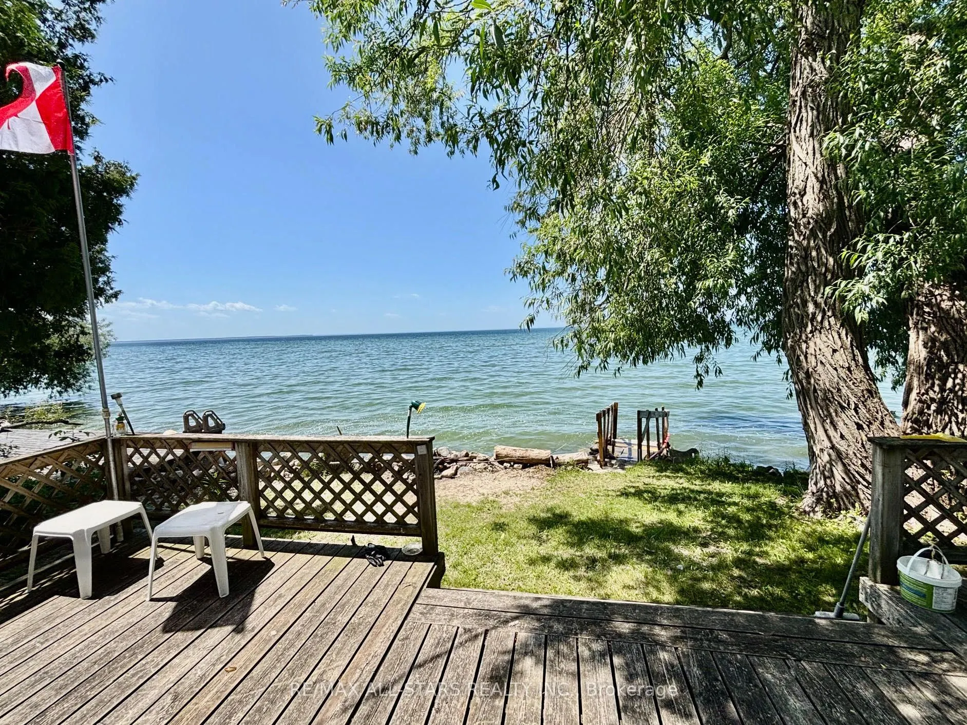 2644 Lakeshore Drive