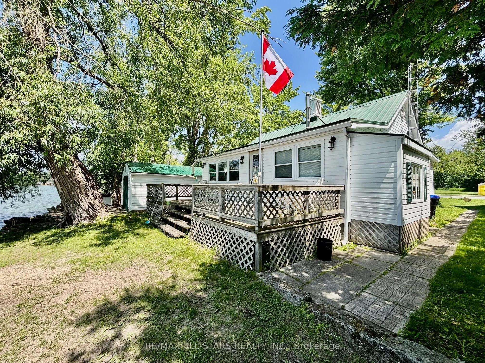 2644 Lakeshore Drive