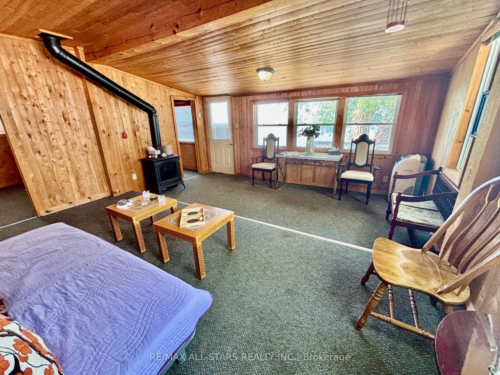2644 Lakeshore Drive