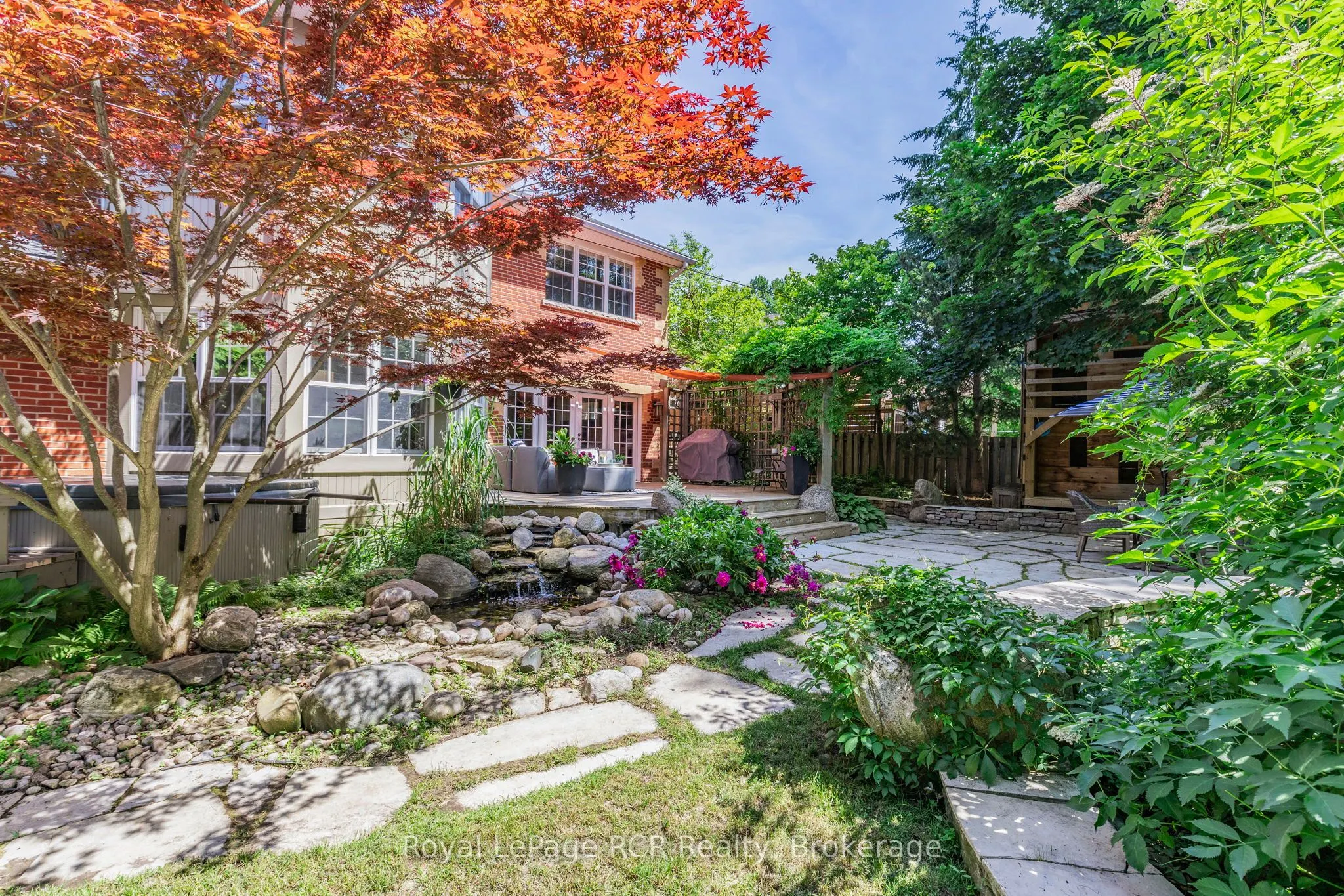 6 Carmichael Crescent
