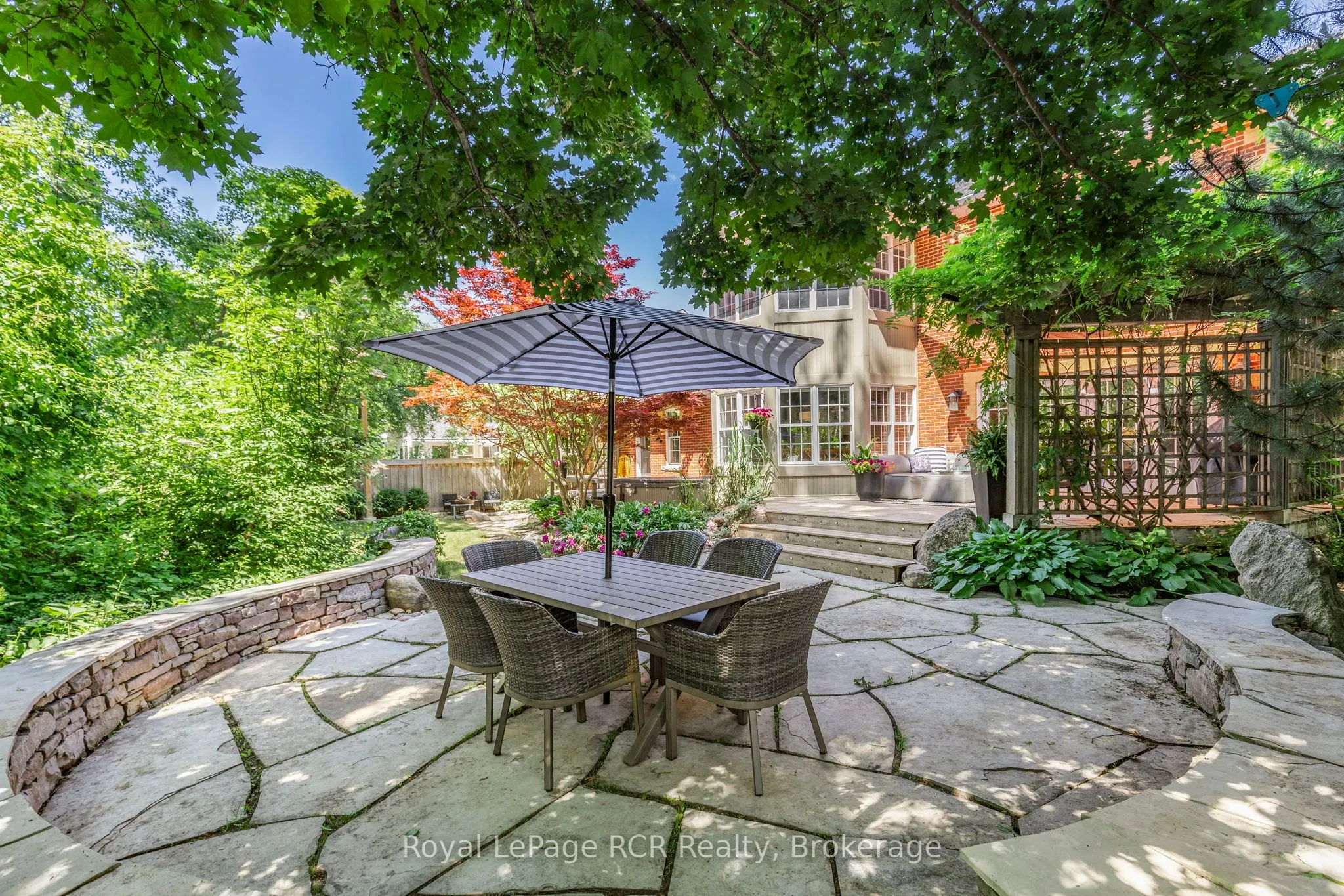 6 Carmichael Crescent