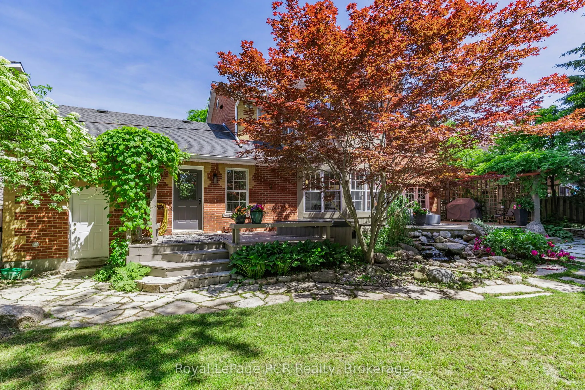 6 Carmichael Crescent