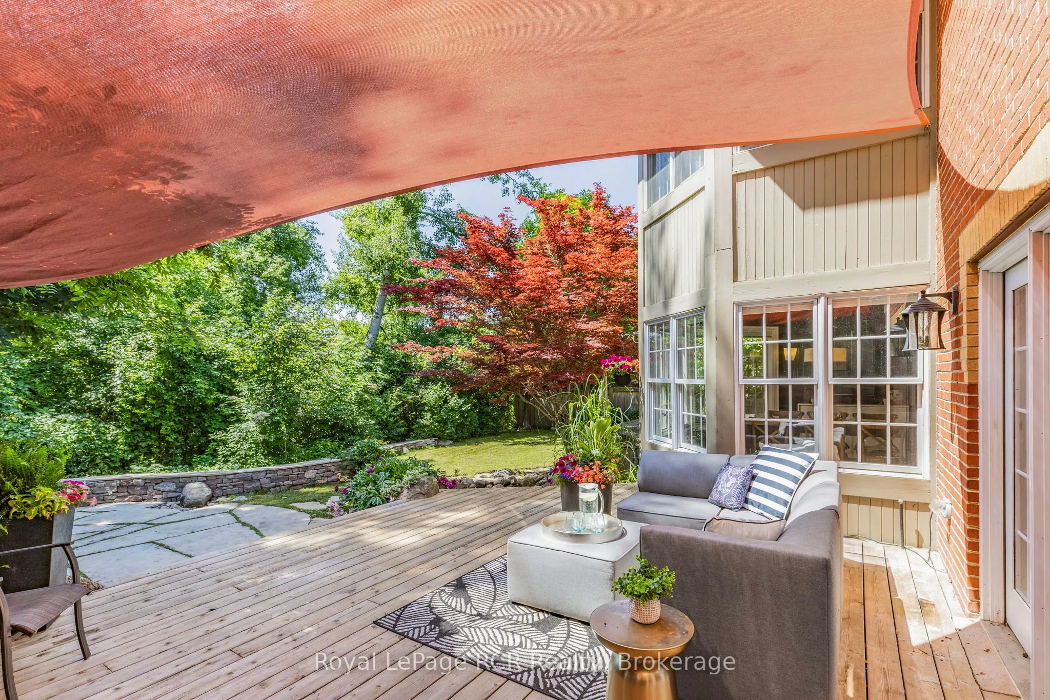 6 Carmichael Crescent