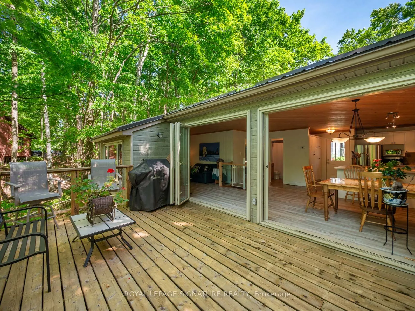 22 Iroquois Ridge