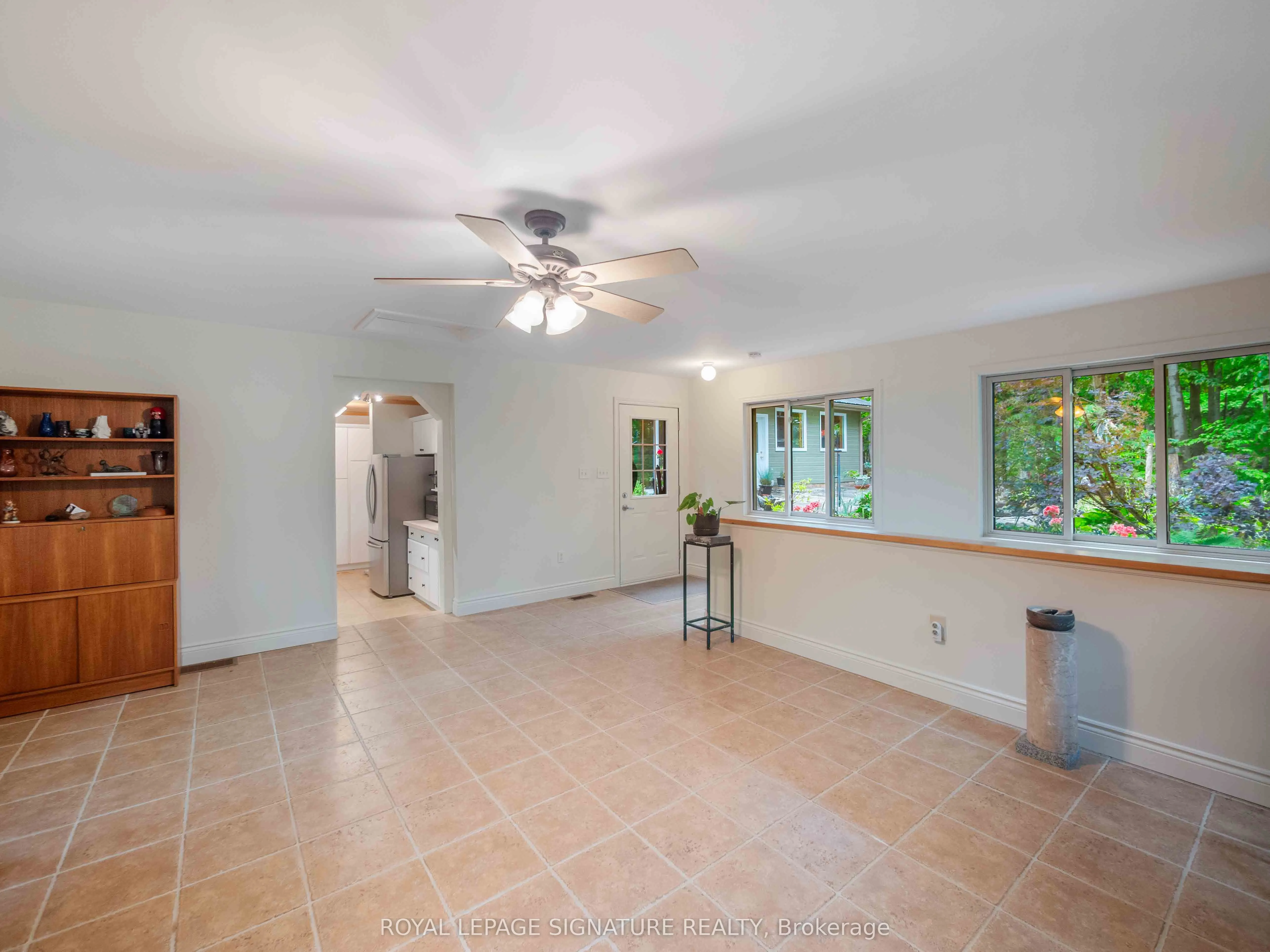 22 Iroquois Ridge