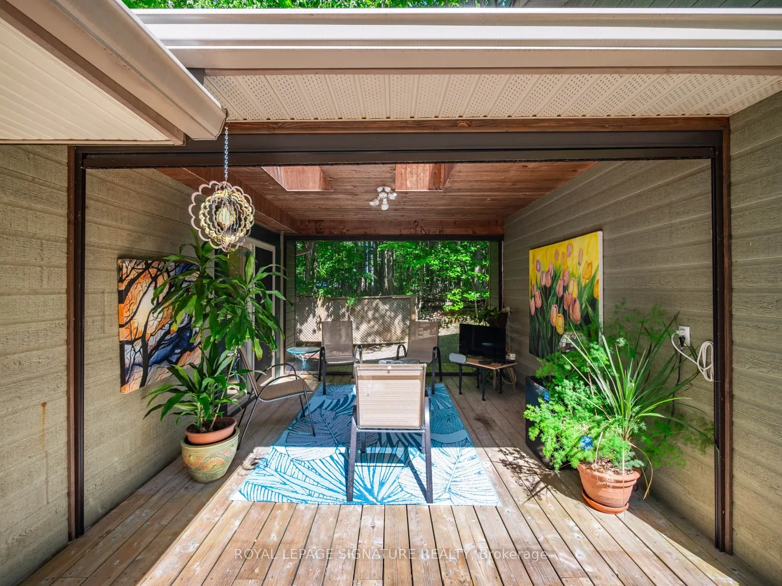 22 Iroquois Ridge