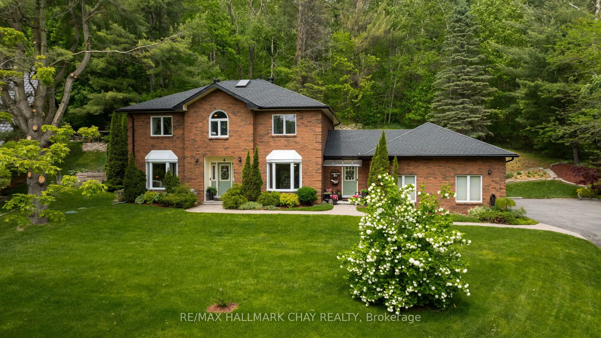 4 IDLEWOOD Drive