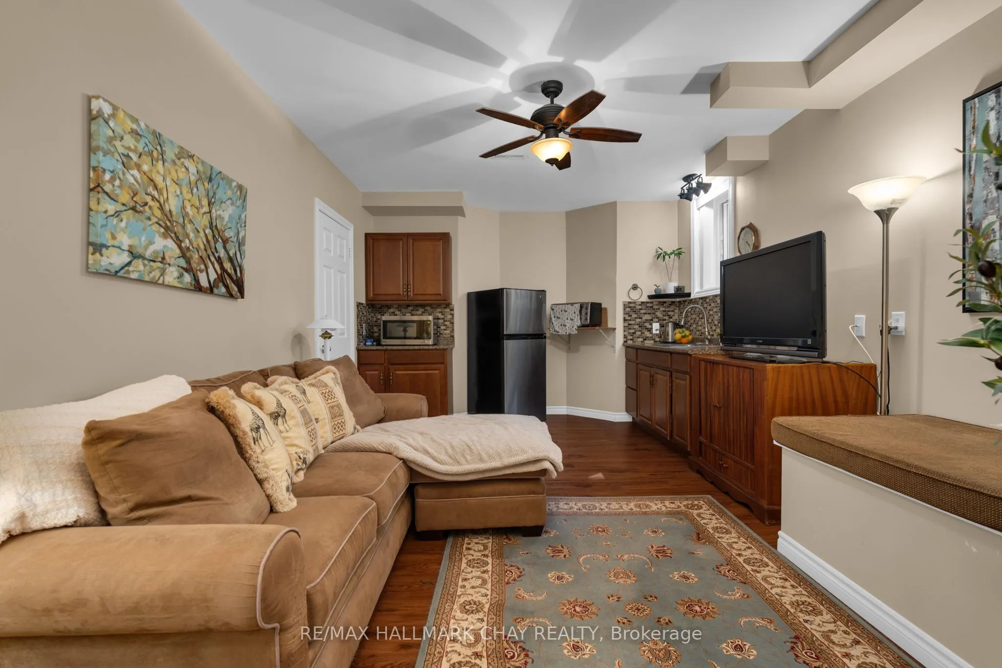 4 IDLEWOOD Drive