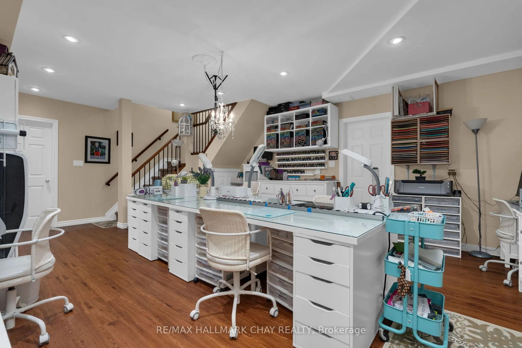 4 IDLEWOOD Drive