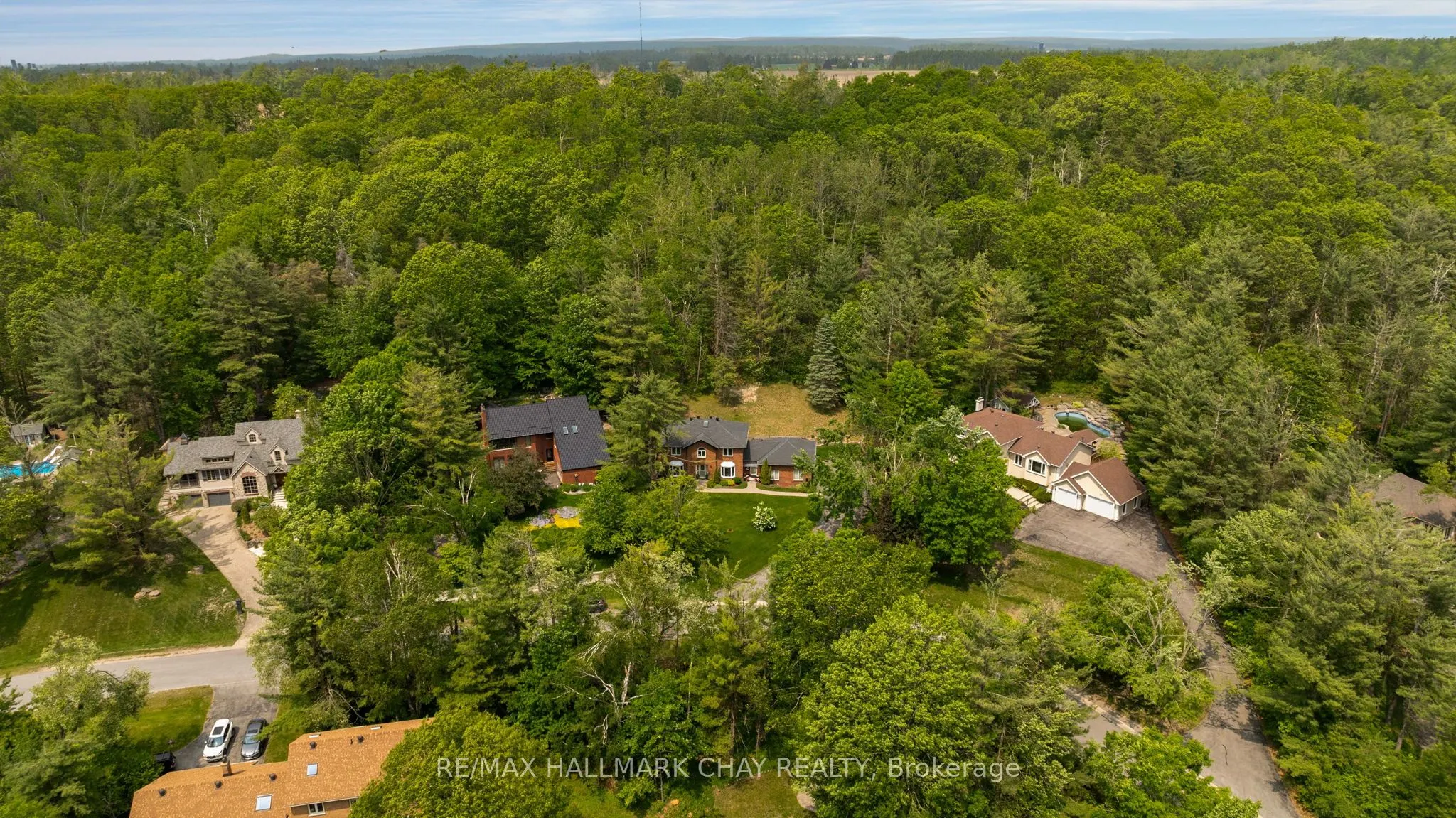 4 IDLEWOOD Drive