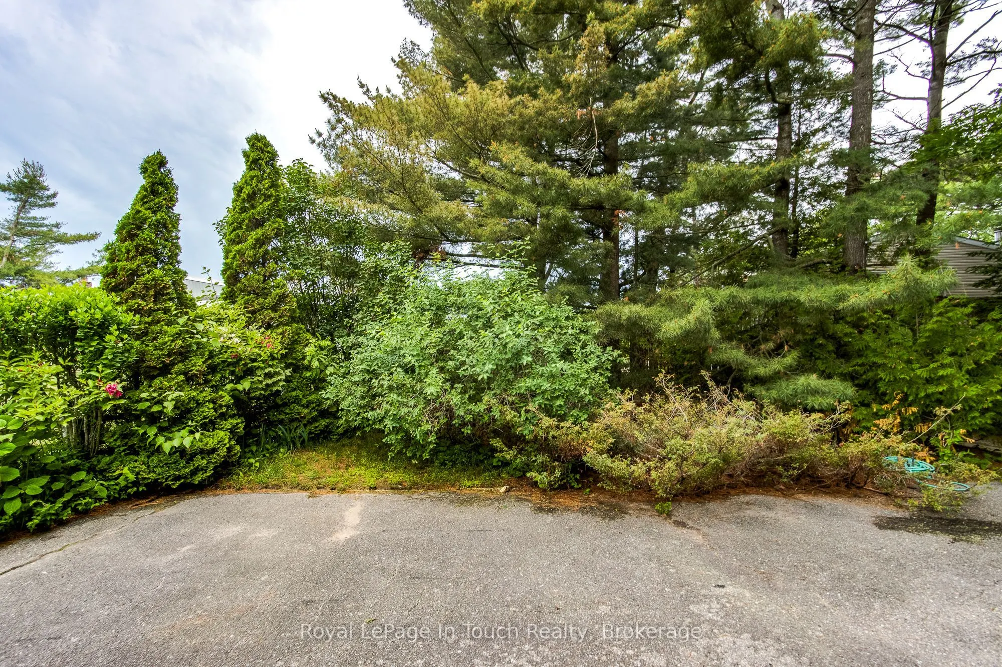 1430 Tiny Beaches Road N