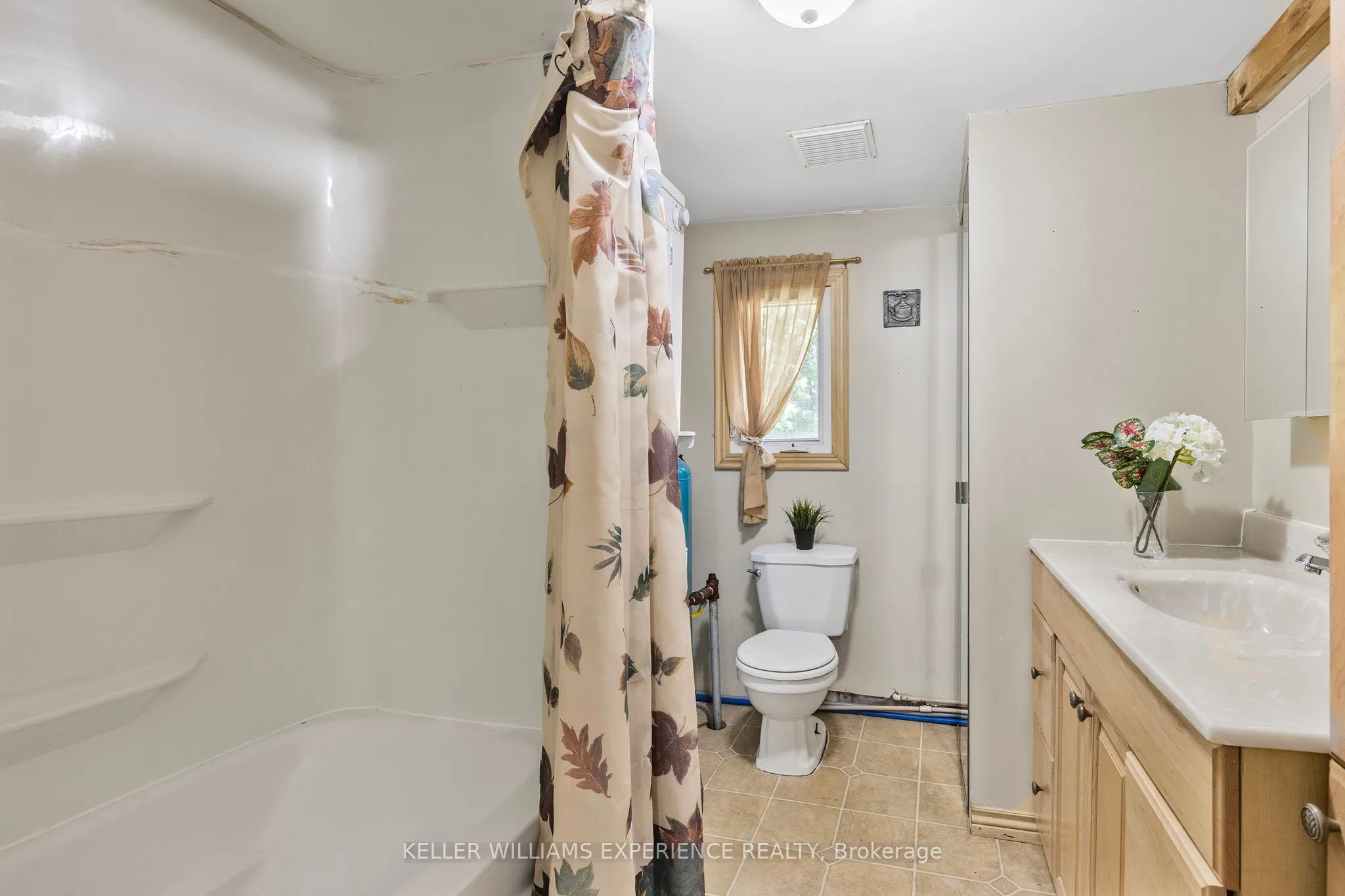 10 Simcoe Road
