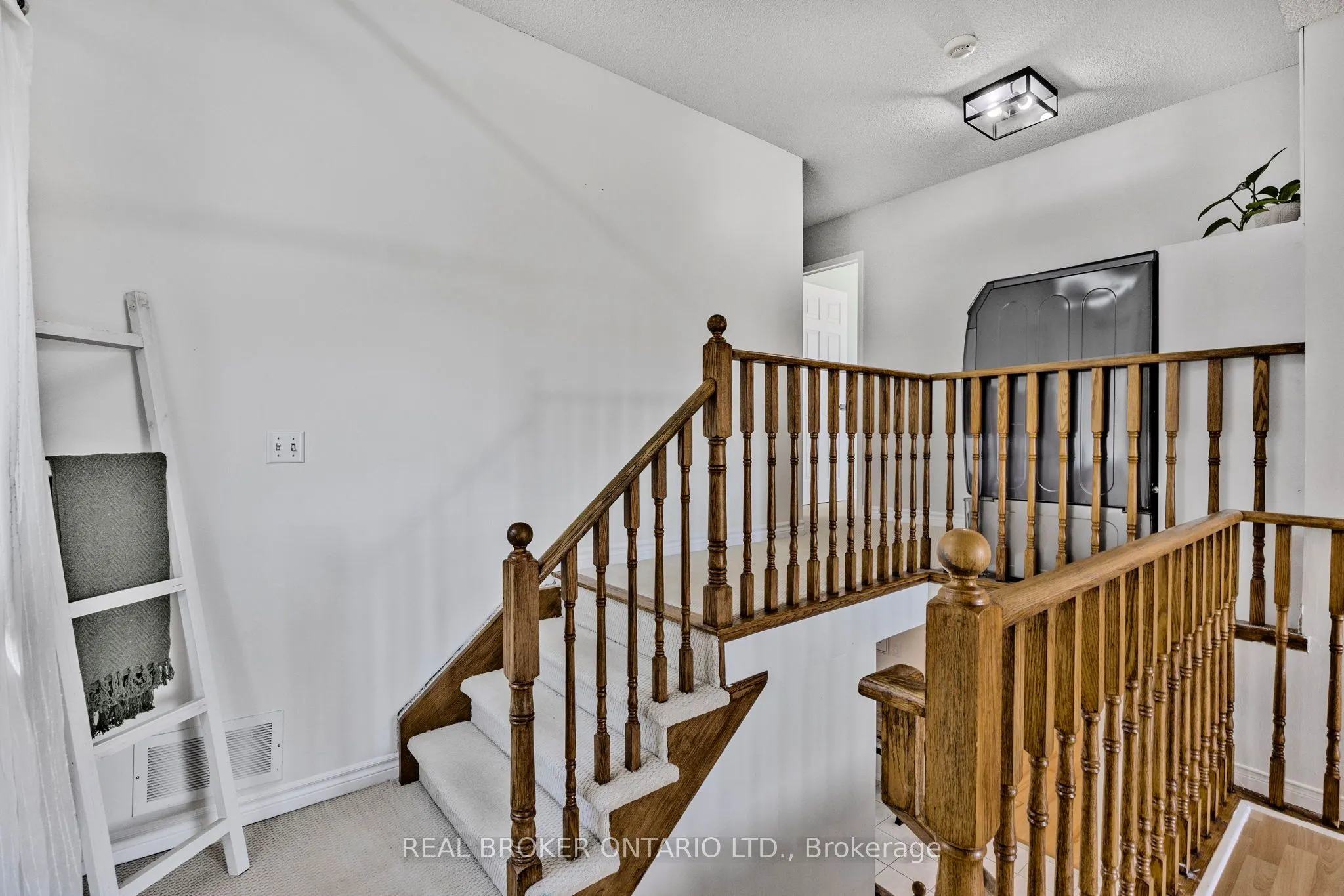 32 BLACK WILLOW Drive