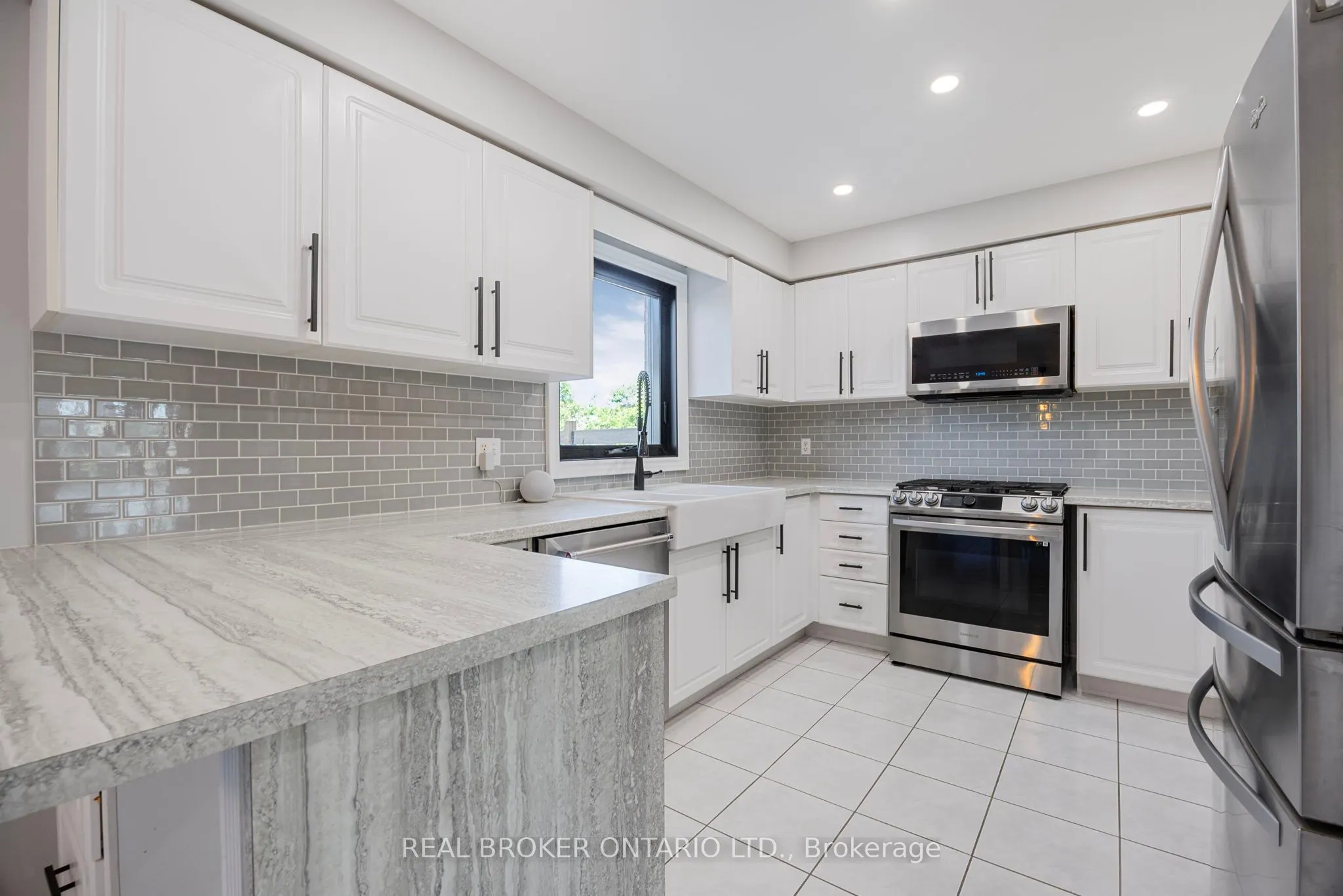 32 BLACK WILLOW Drive