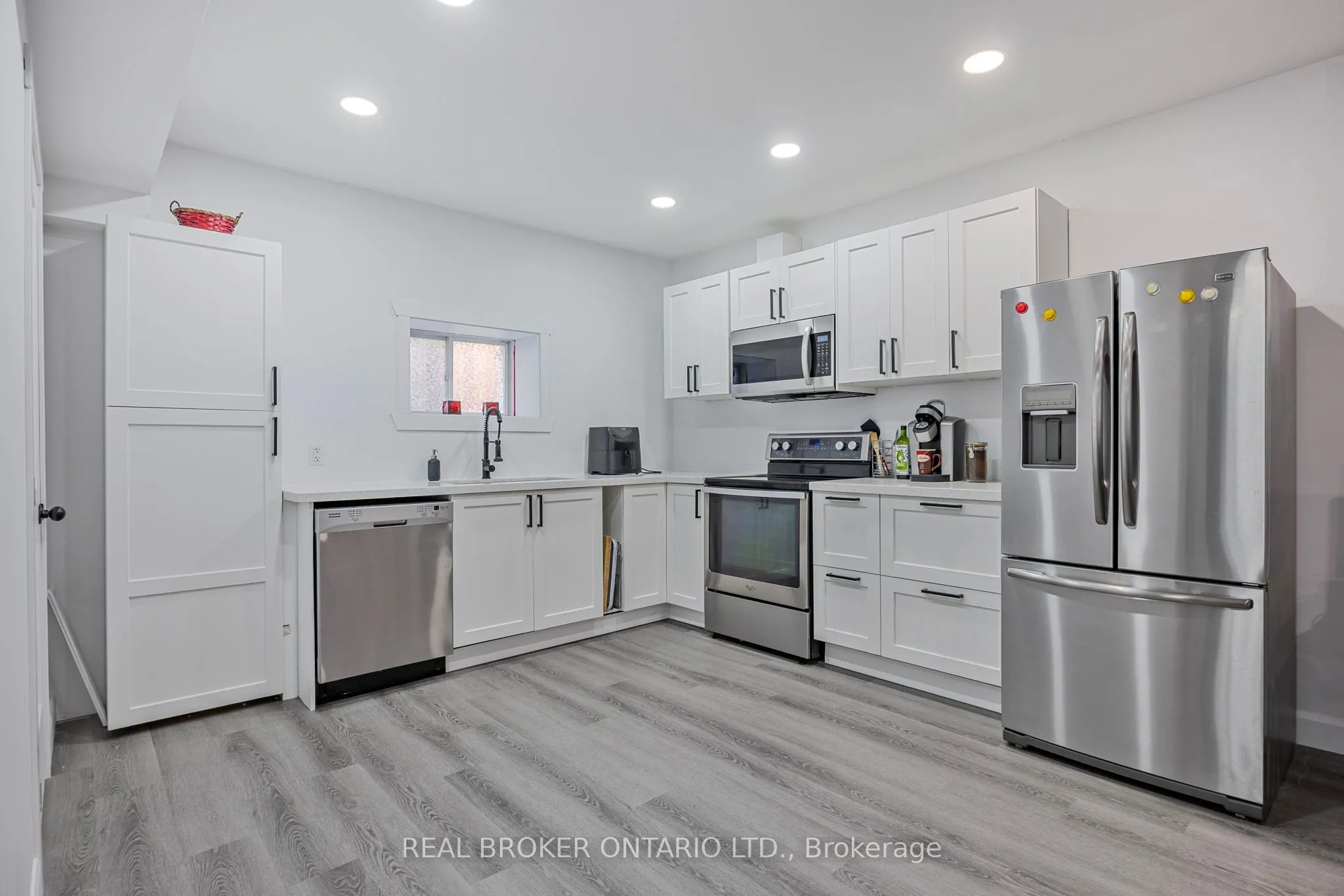 32 BLACK WILLOW Drive