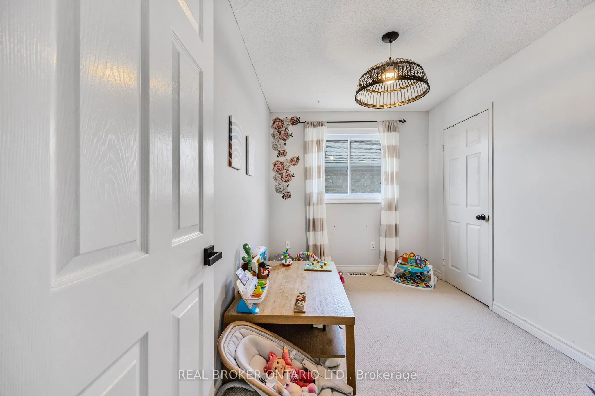 32 BLACK WILLOW Drive