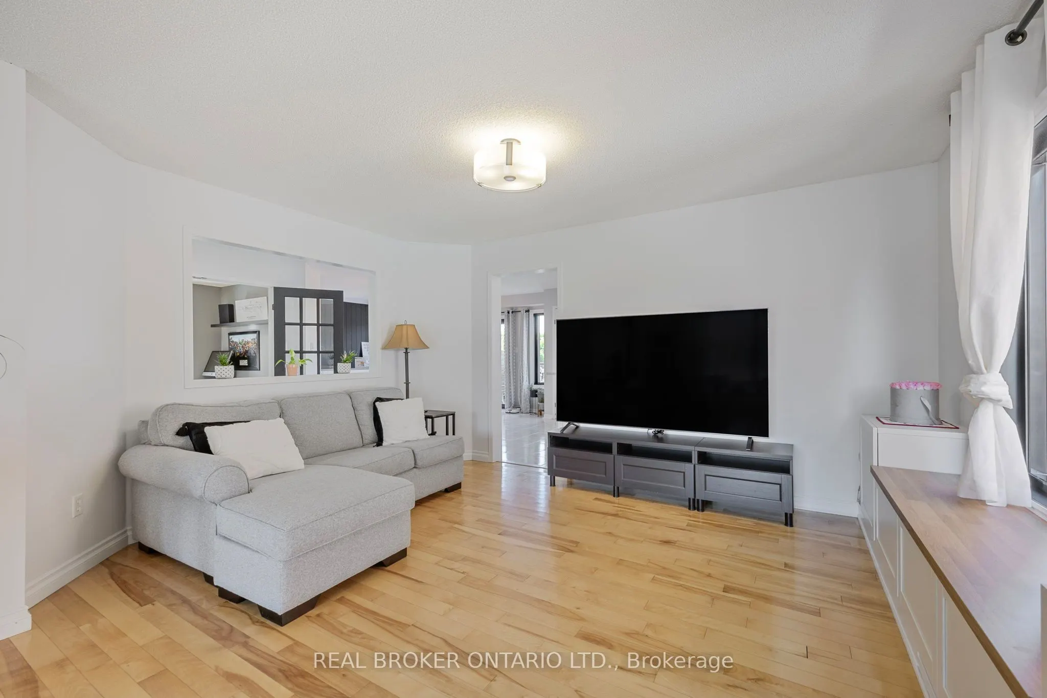 32 BLACK WILLOW Drive