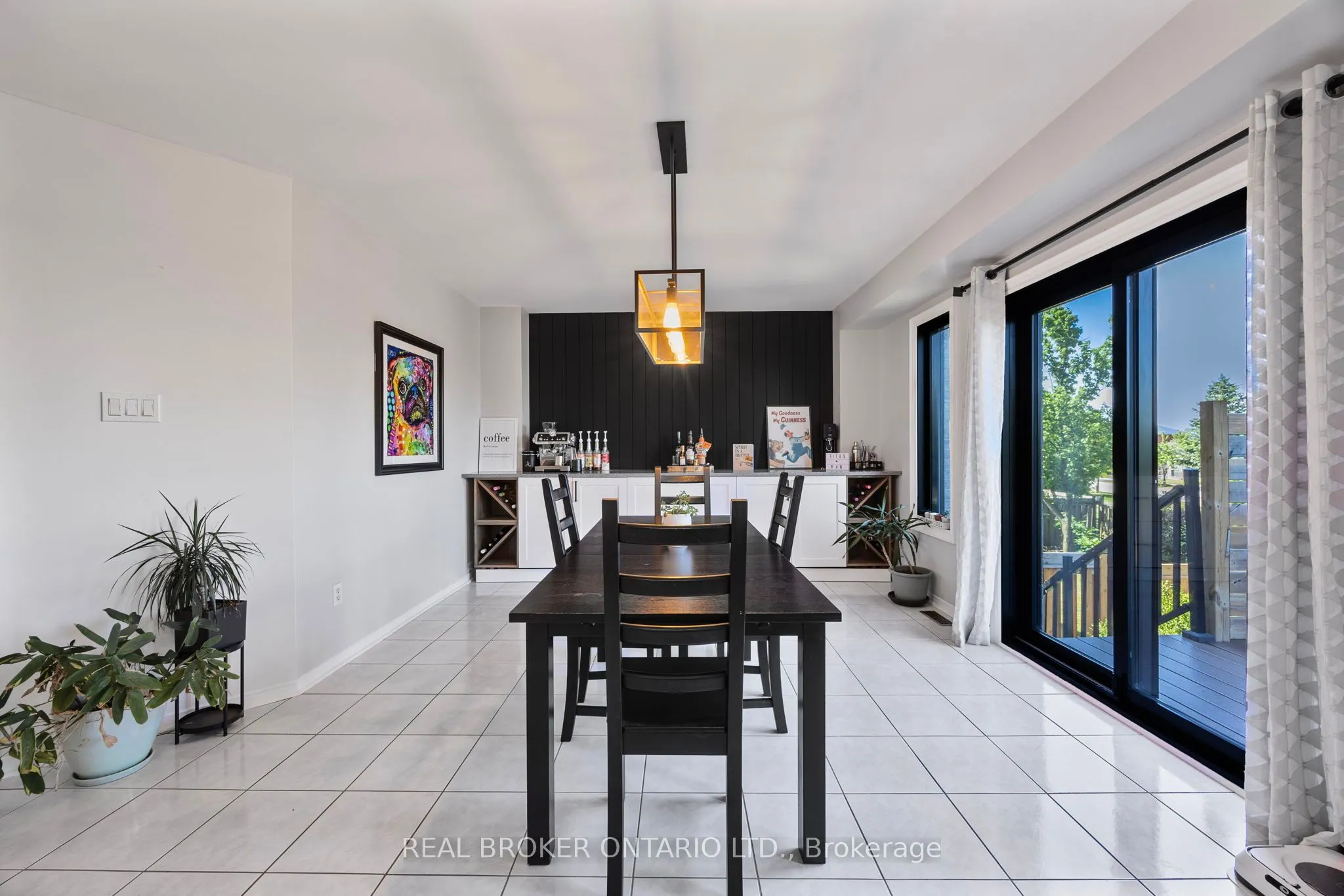 32 BLACK WILLOW Drive